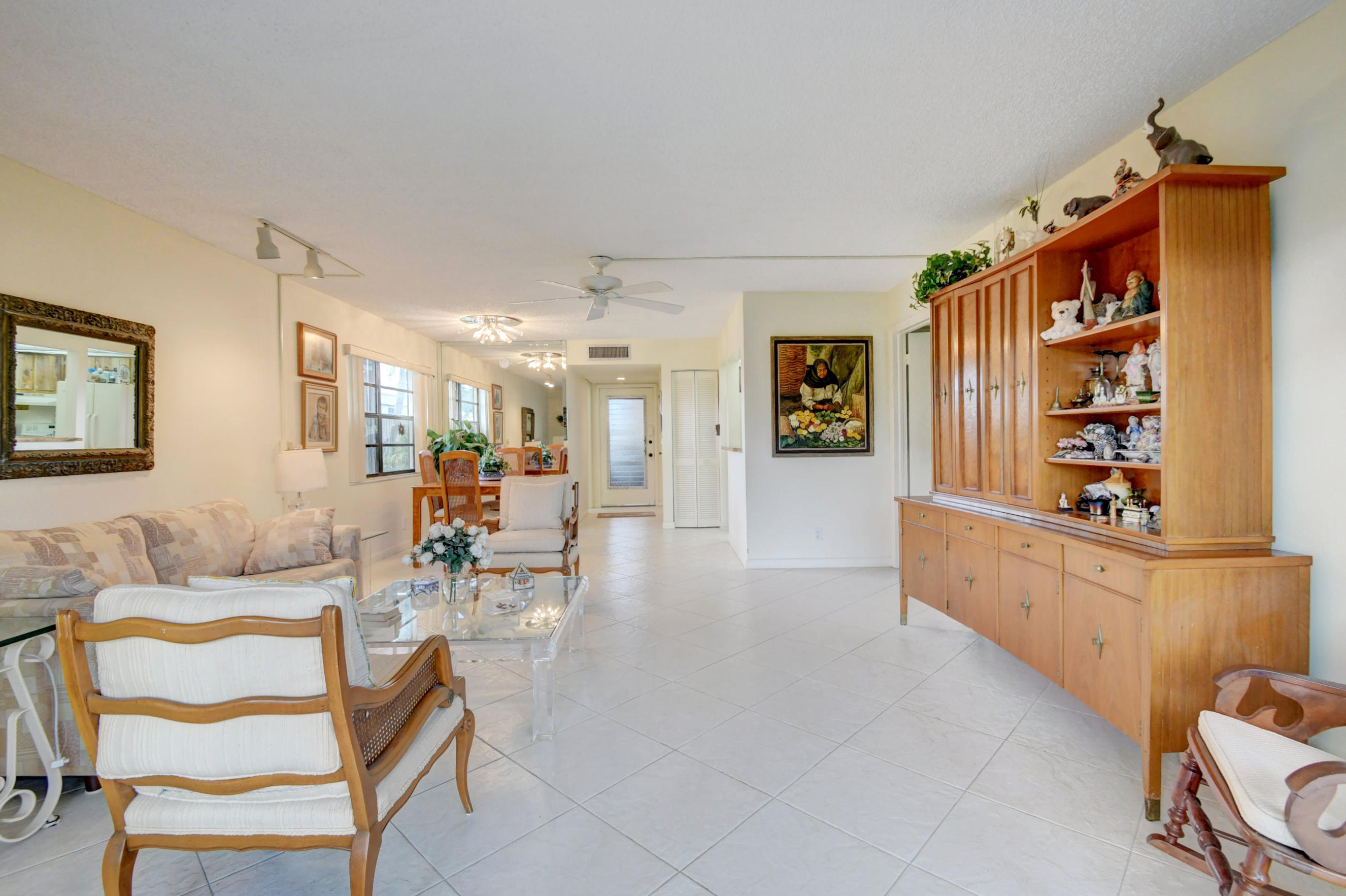 KINGS POINT - Residential