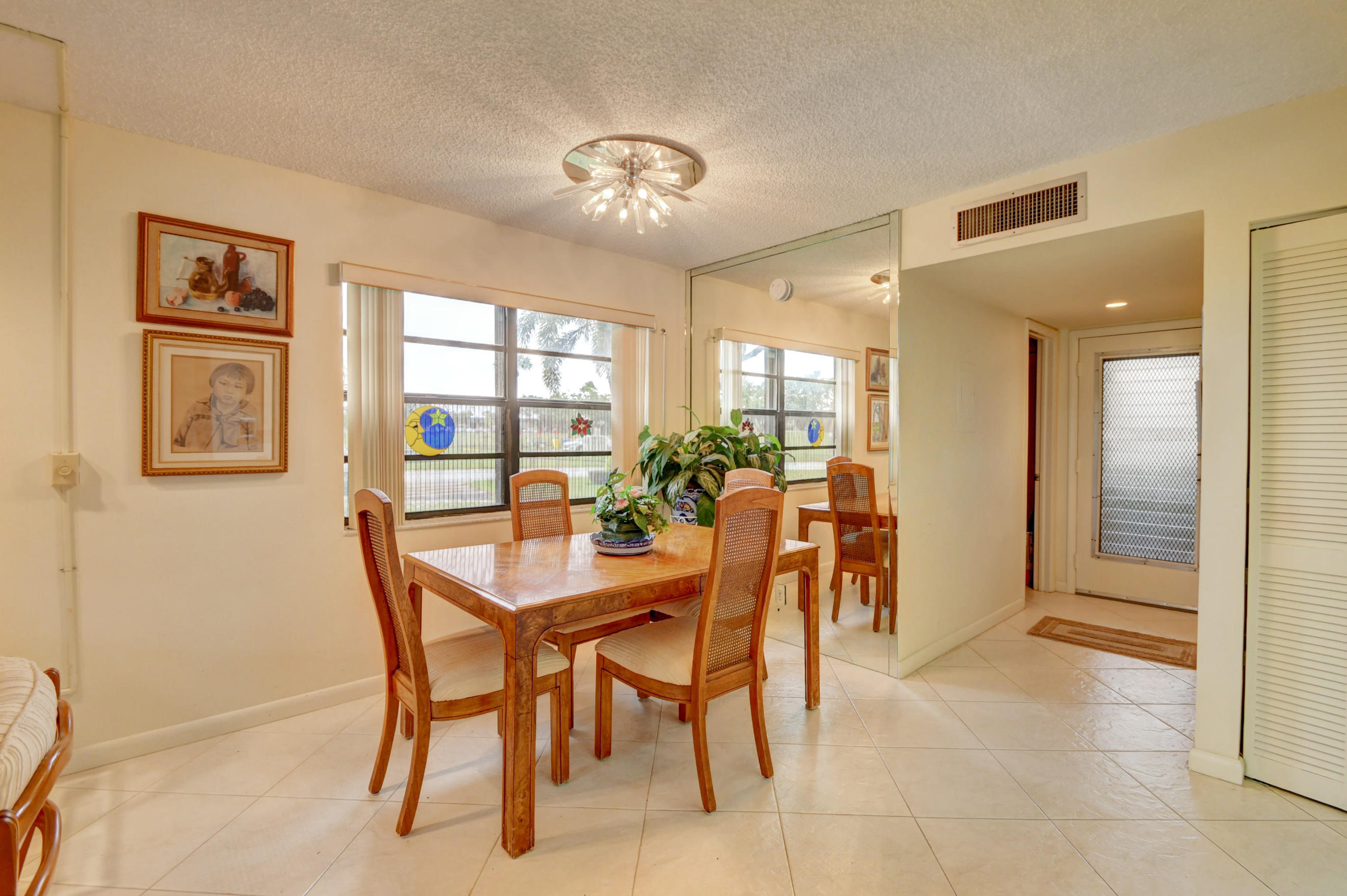 KINGS POINT - Residential