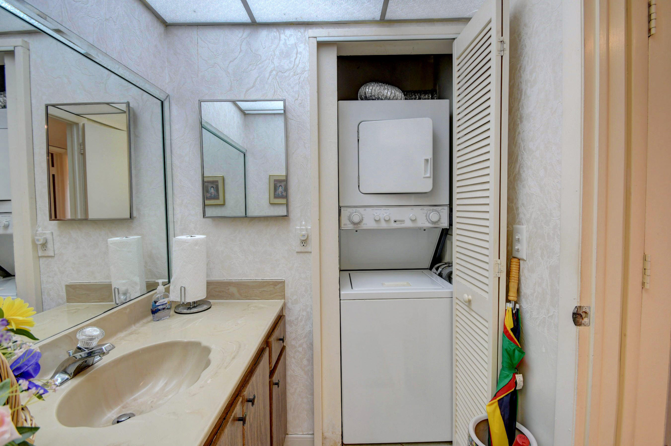 KINGS POINT - Residential