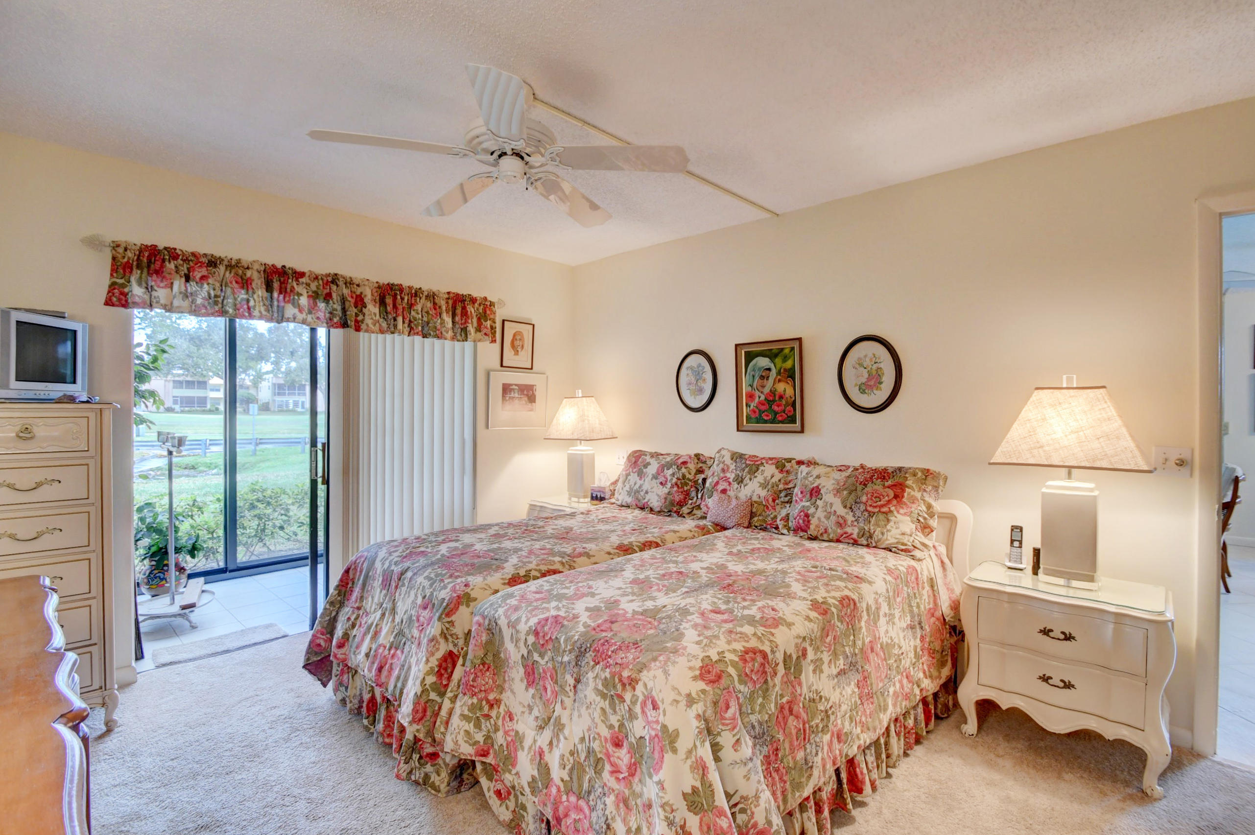 KINGS POINT - Residential