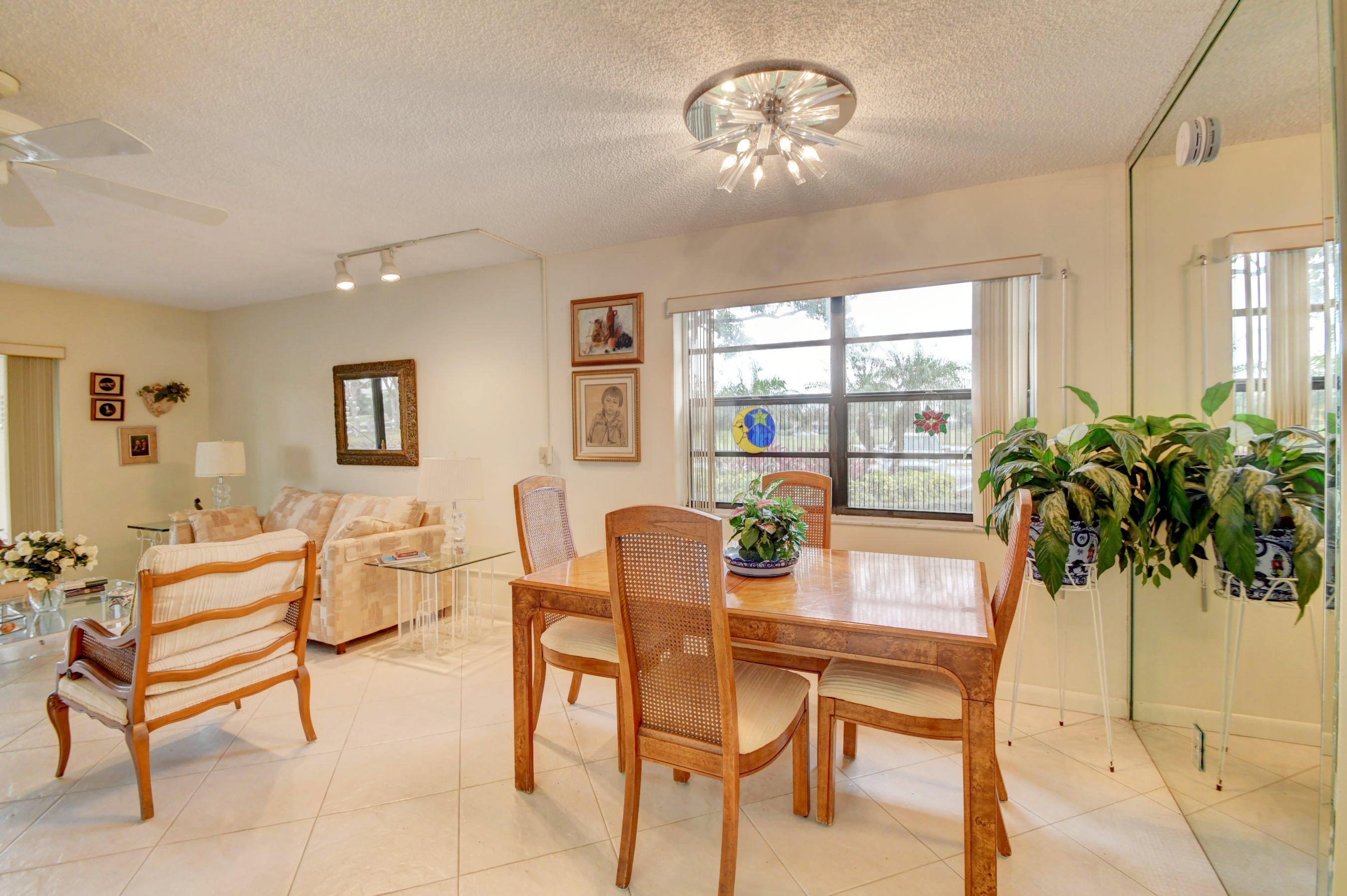 KINGS POINT - Residential