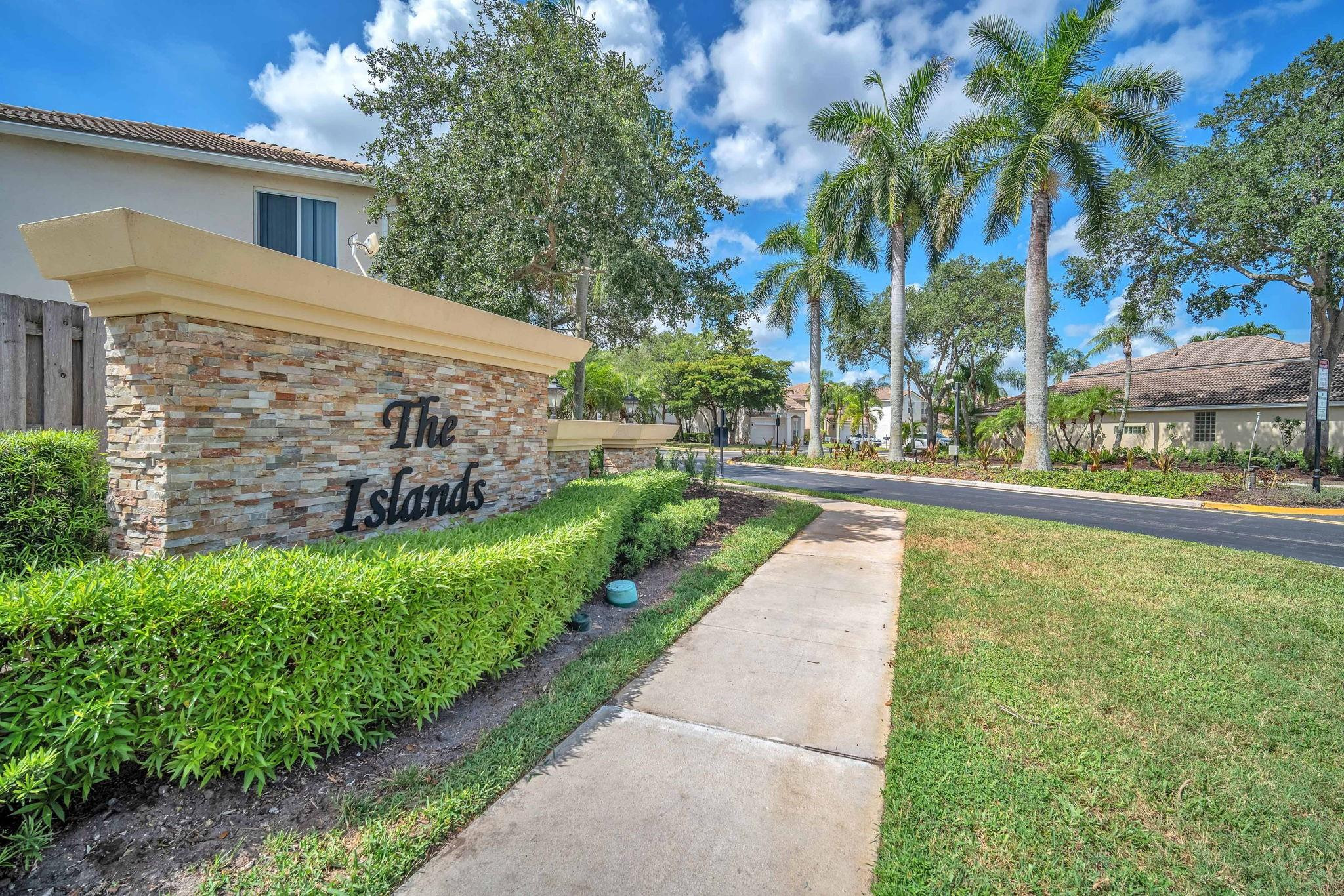 LAKE CHARLESTON - Residential