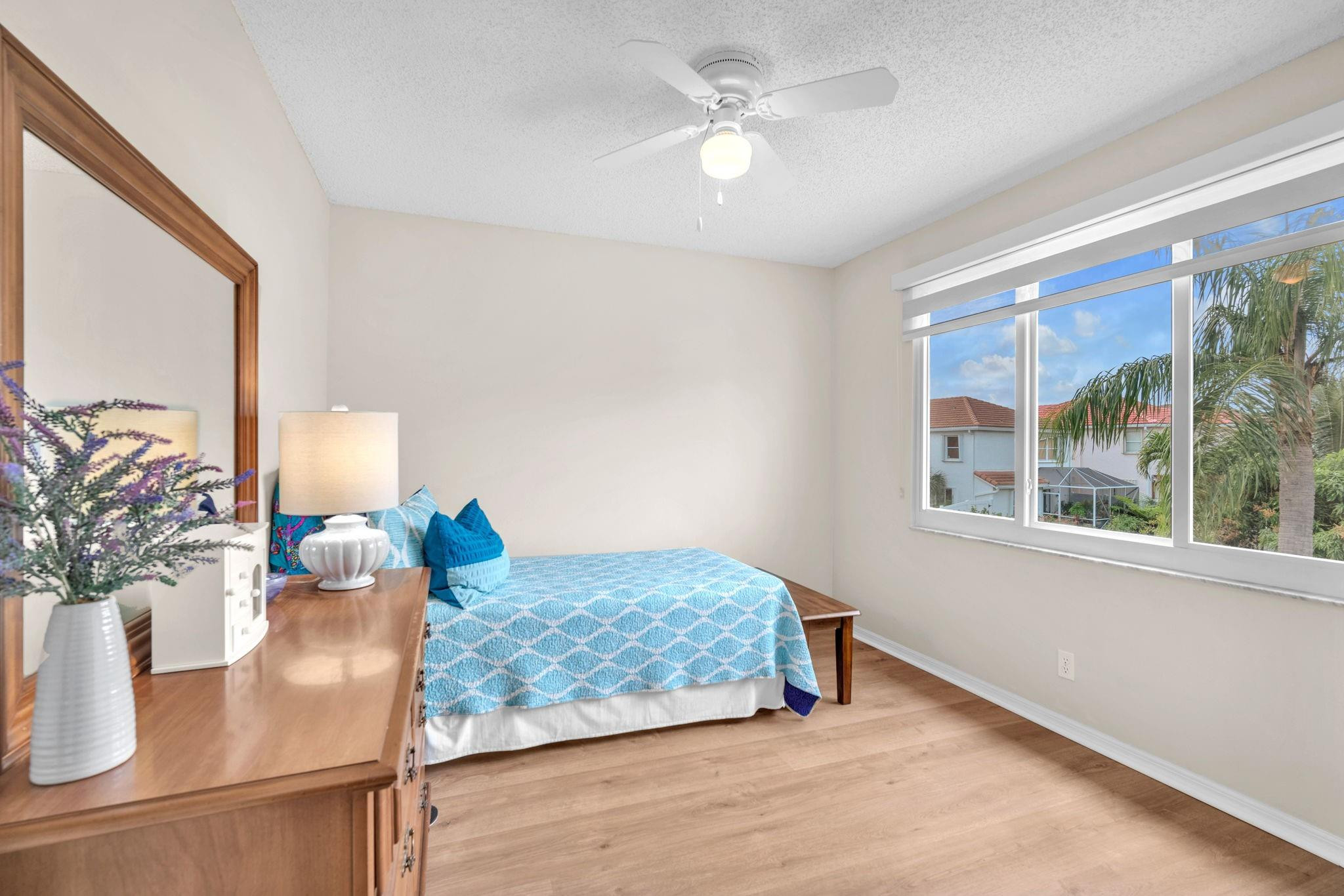 LAKE CHARLESTON - Residential