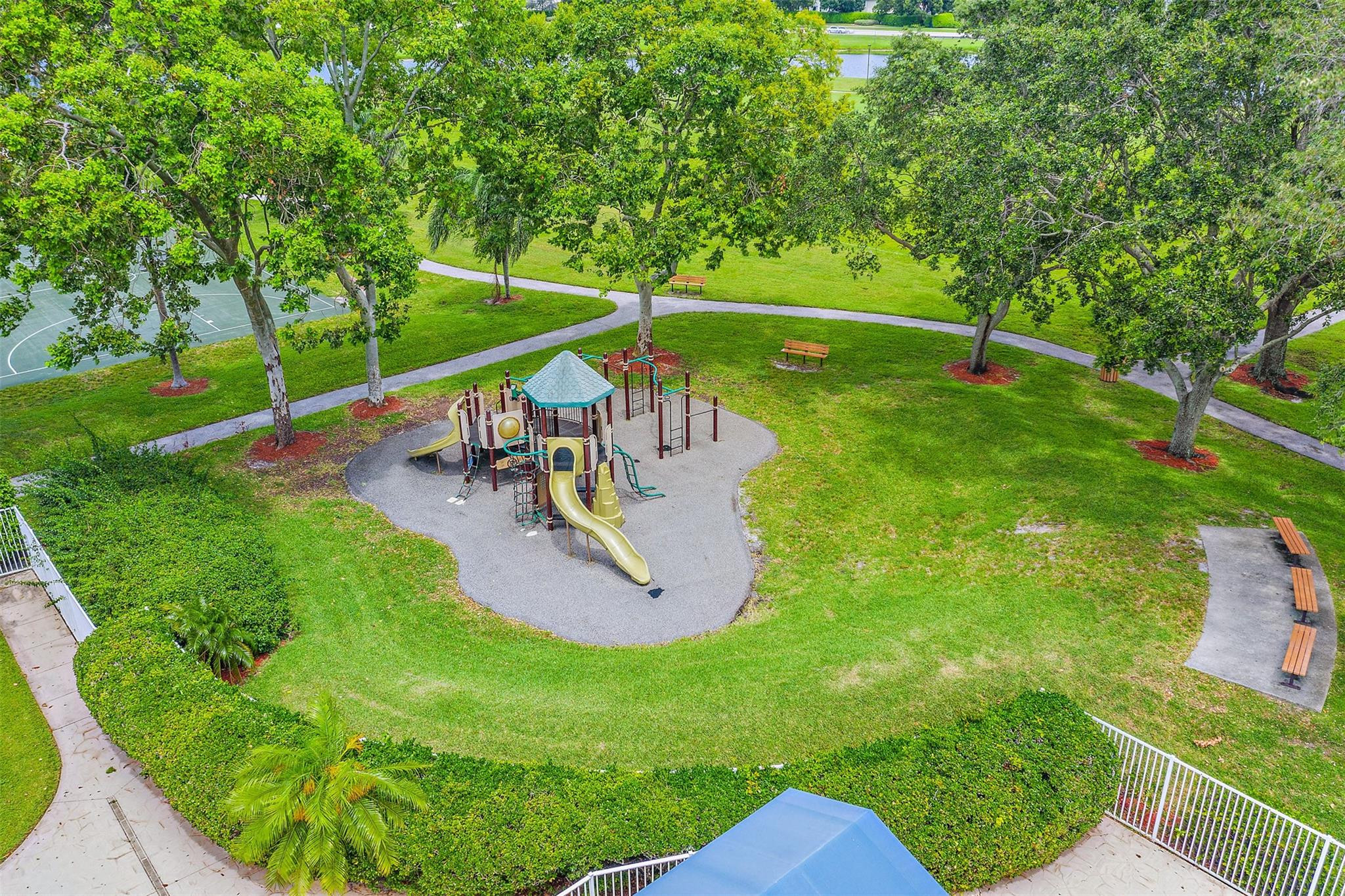 LAKE CHARLESTON - Residential