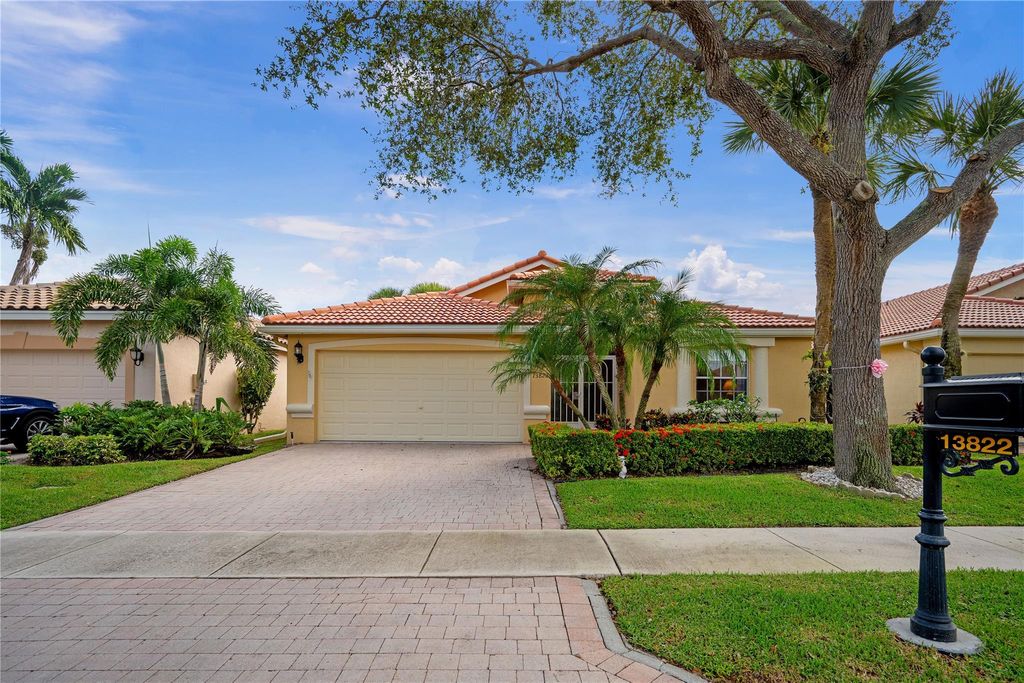 Photo of 13822 Via Da Vinci, Delray Beach, FL 33446 (MLS # F10532027)
