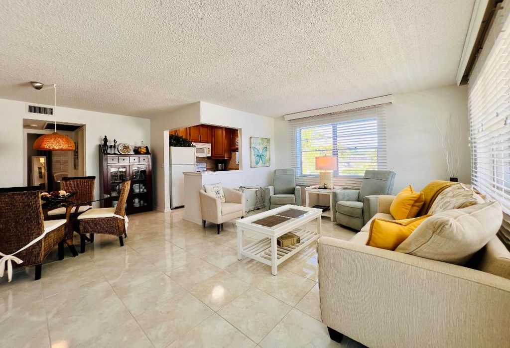Photo of 388 Chatham S, West Palm Beach, FL 33417 (MLS # R11155394)