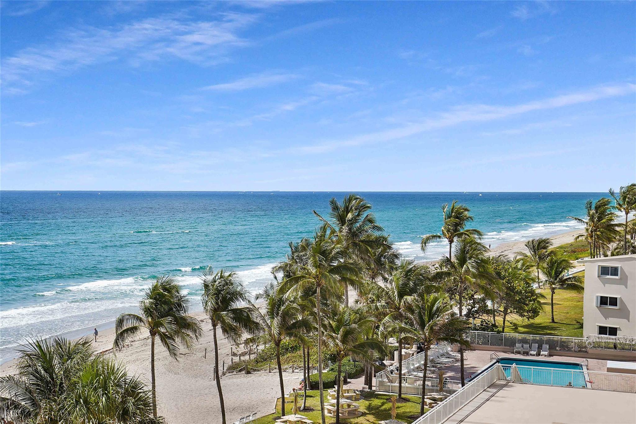 HILLSBORO LE BARON - Residential