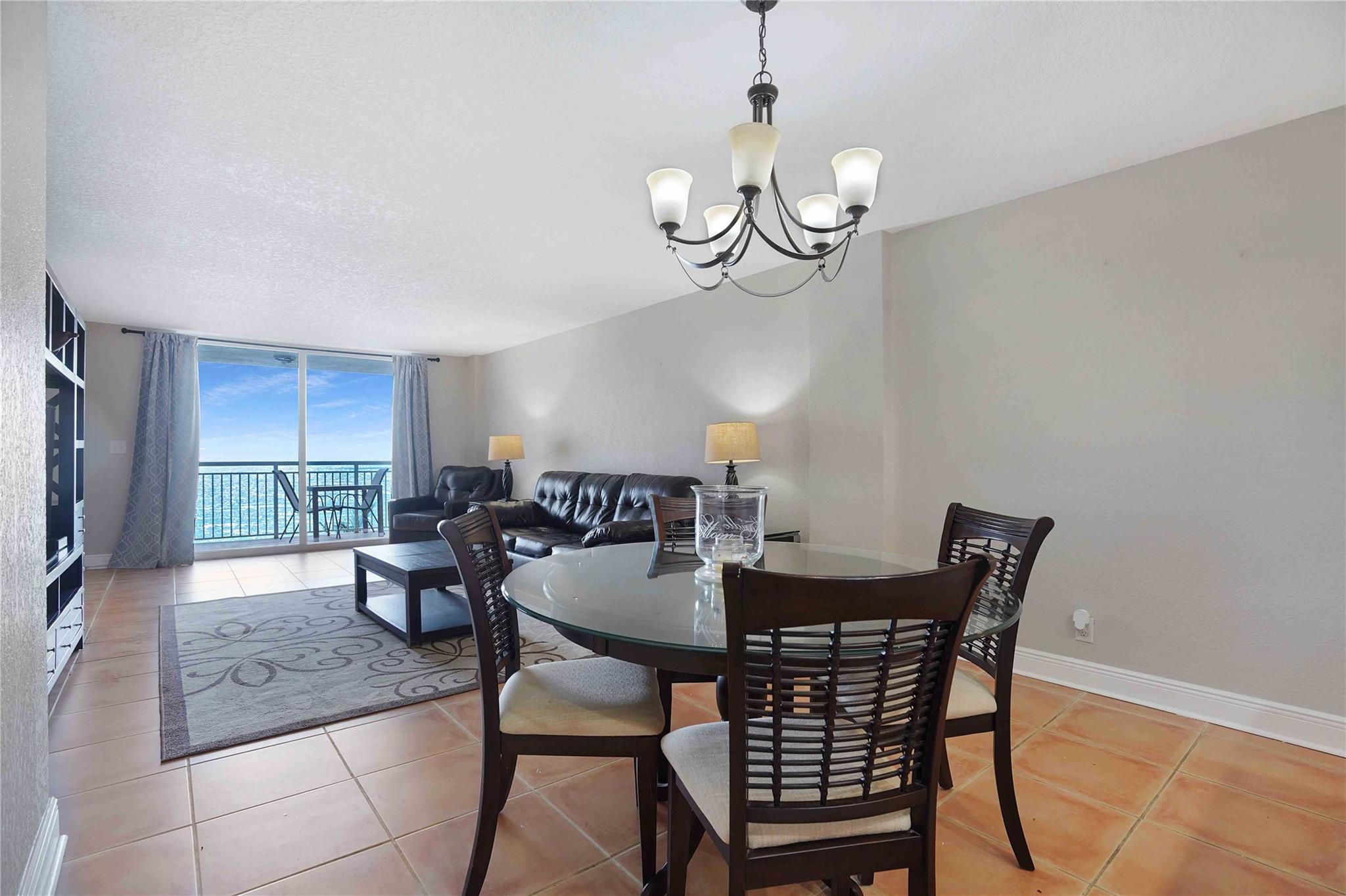 HILLSBORO LE BARON - Residential