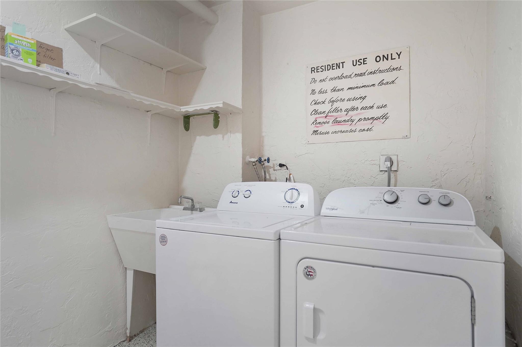 HILLSBORO LE BARON - Residential
