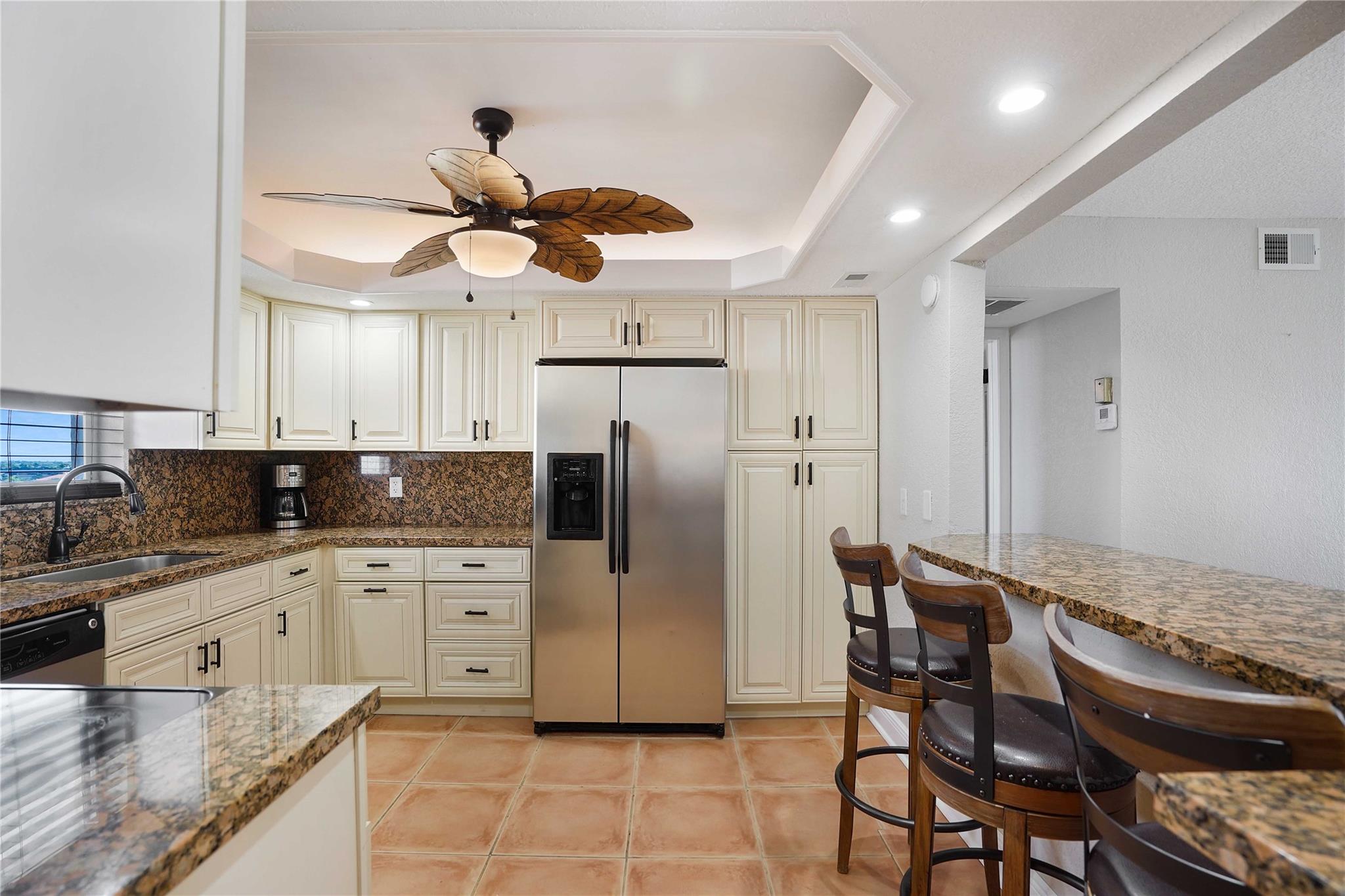 HILLSBORO LE BARON - Residential