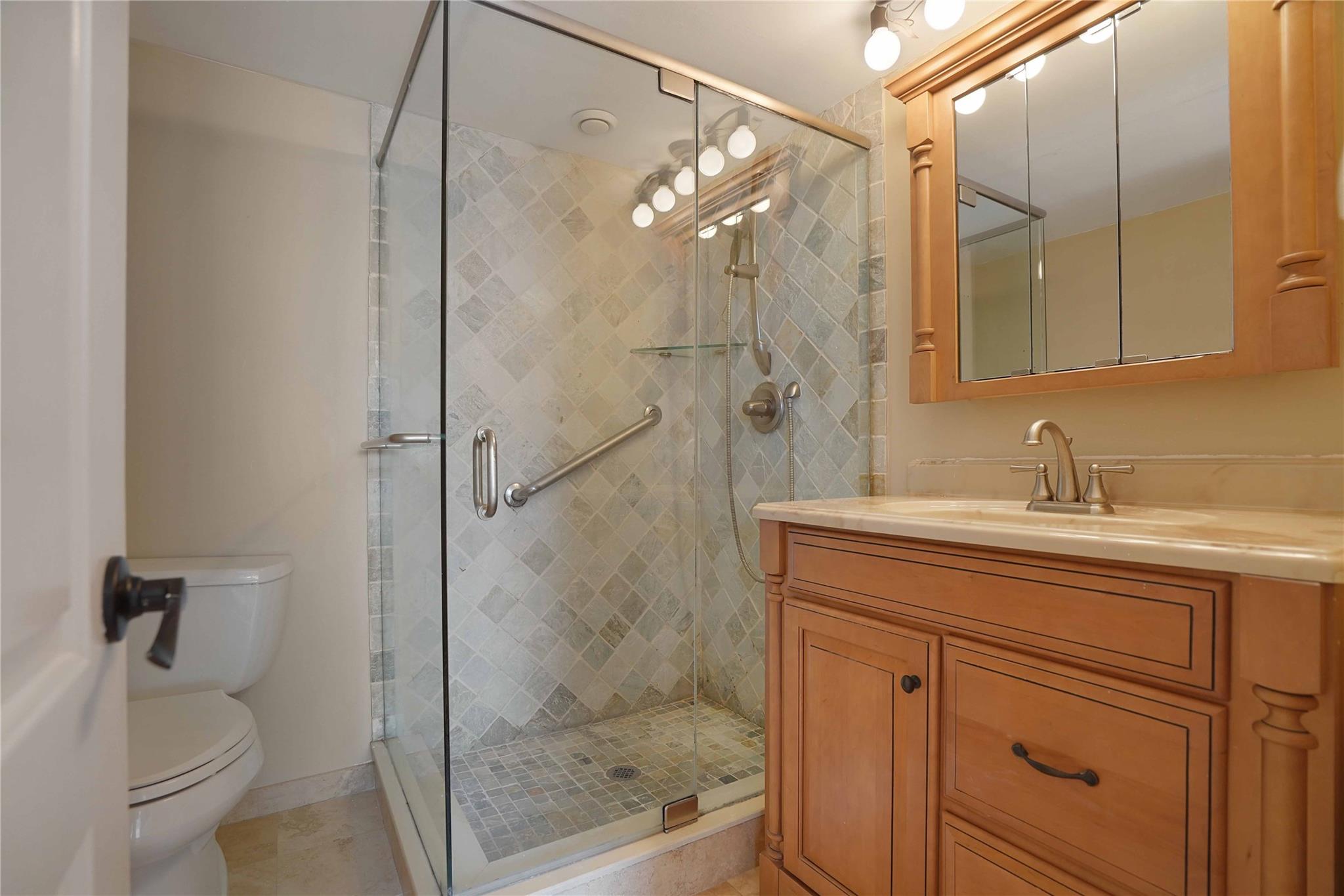 HILLSBORO LE BARON - Residential