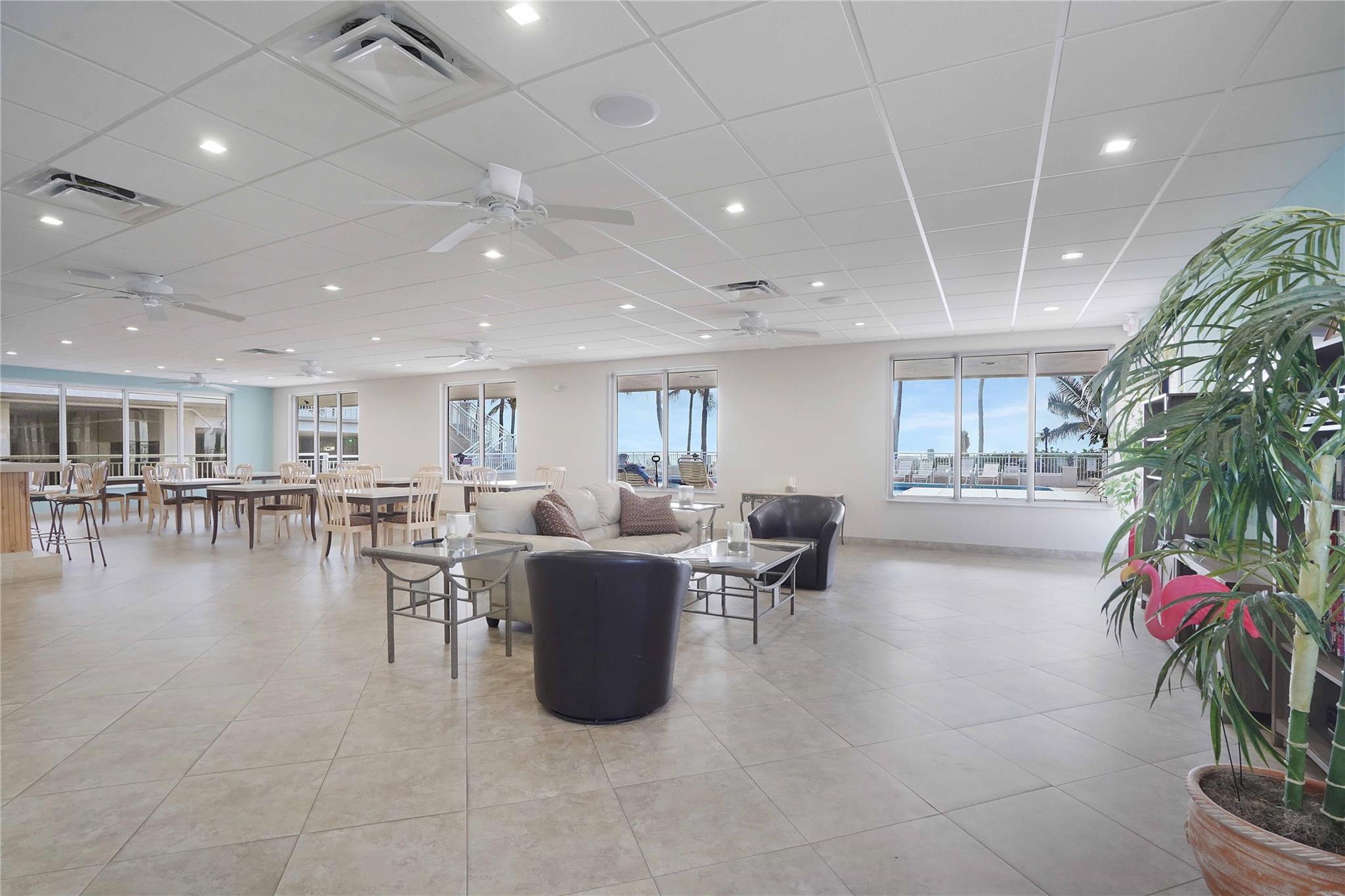 HILLSBORO LE BARON - Residential