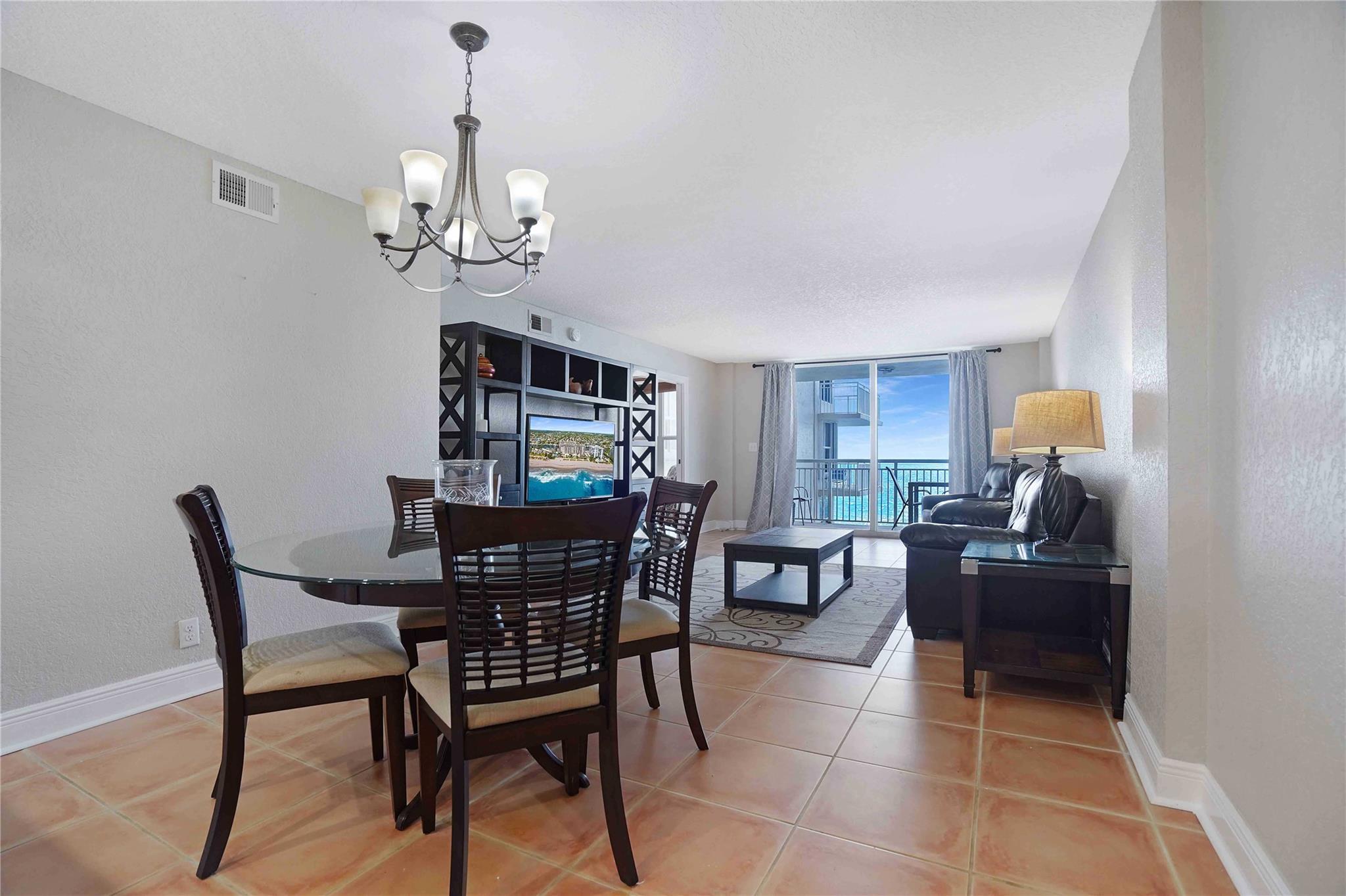 HILLSBORO LE BARON - Residential
