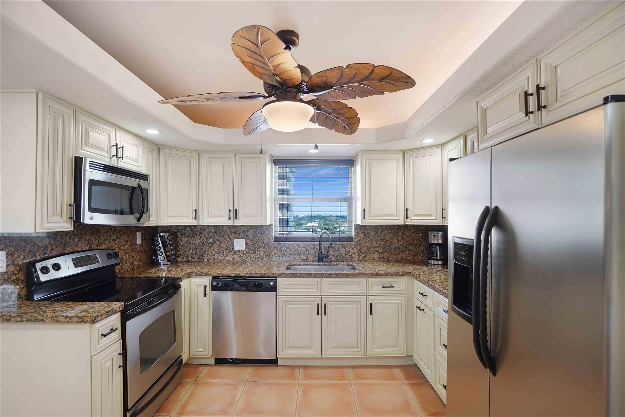 HILLSBORO LE BARON - Residential