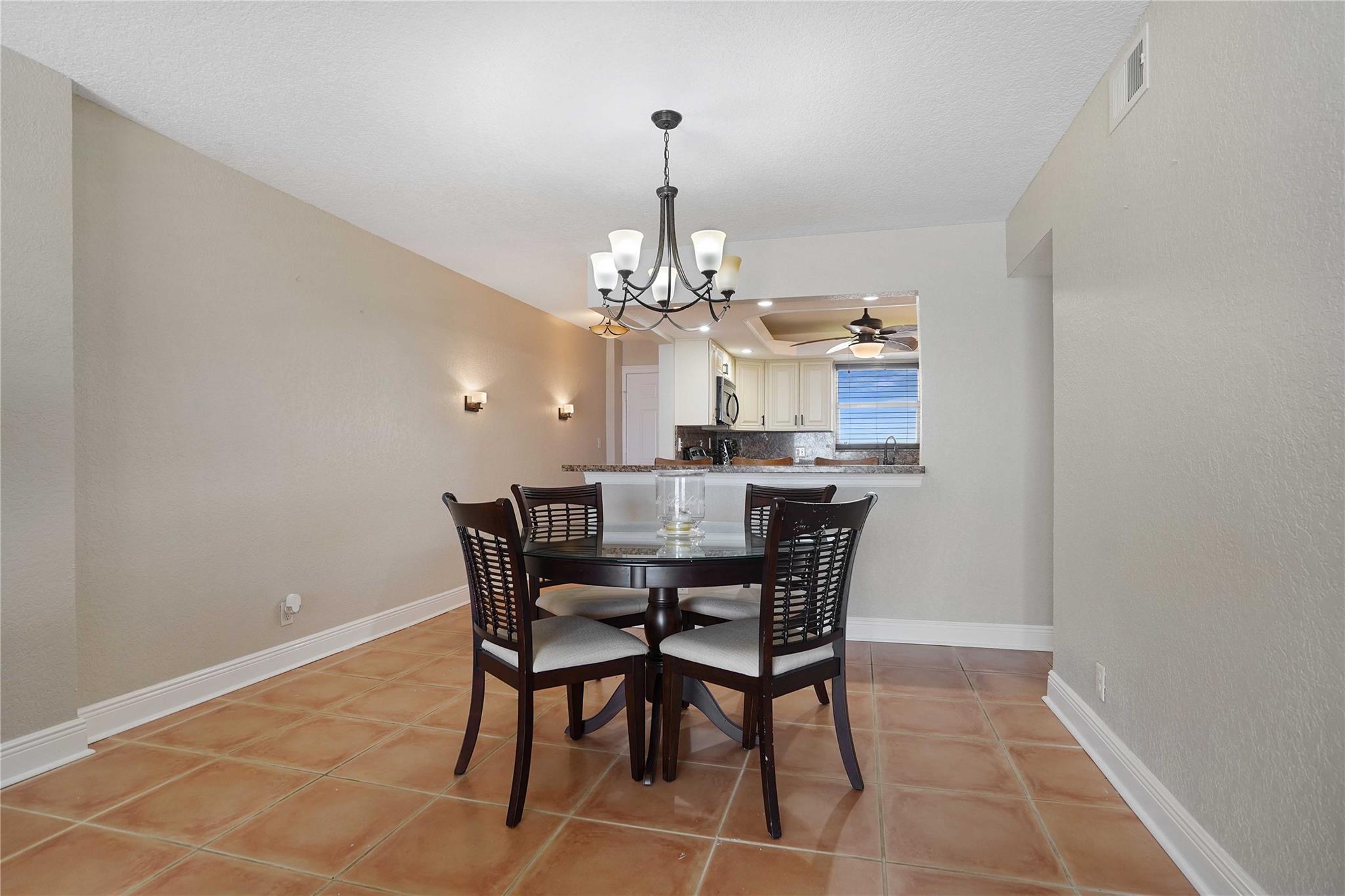 HILLSBORO LE BARON - Residential