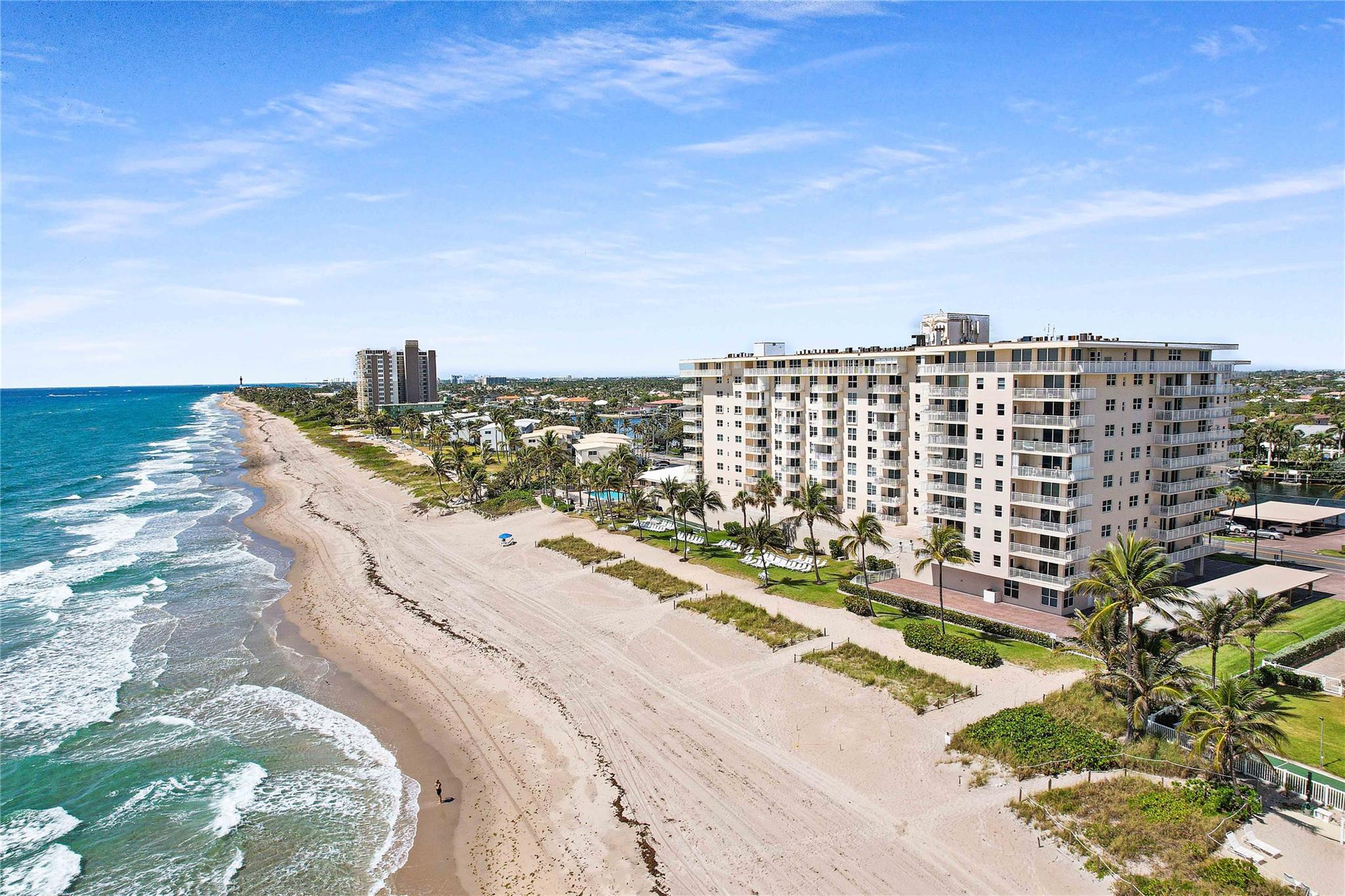 HILLSBORO LE BARON - Residential
