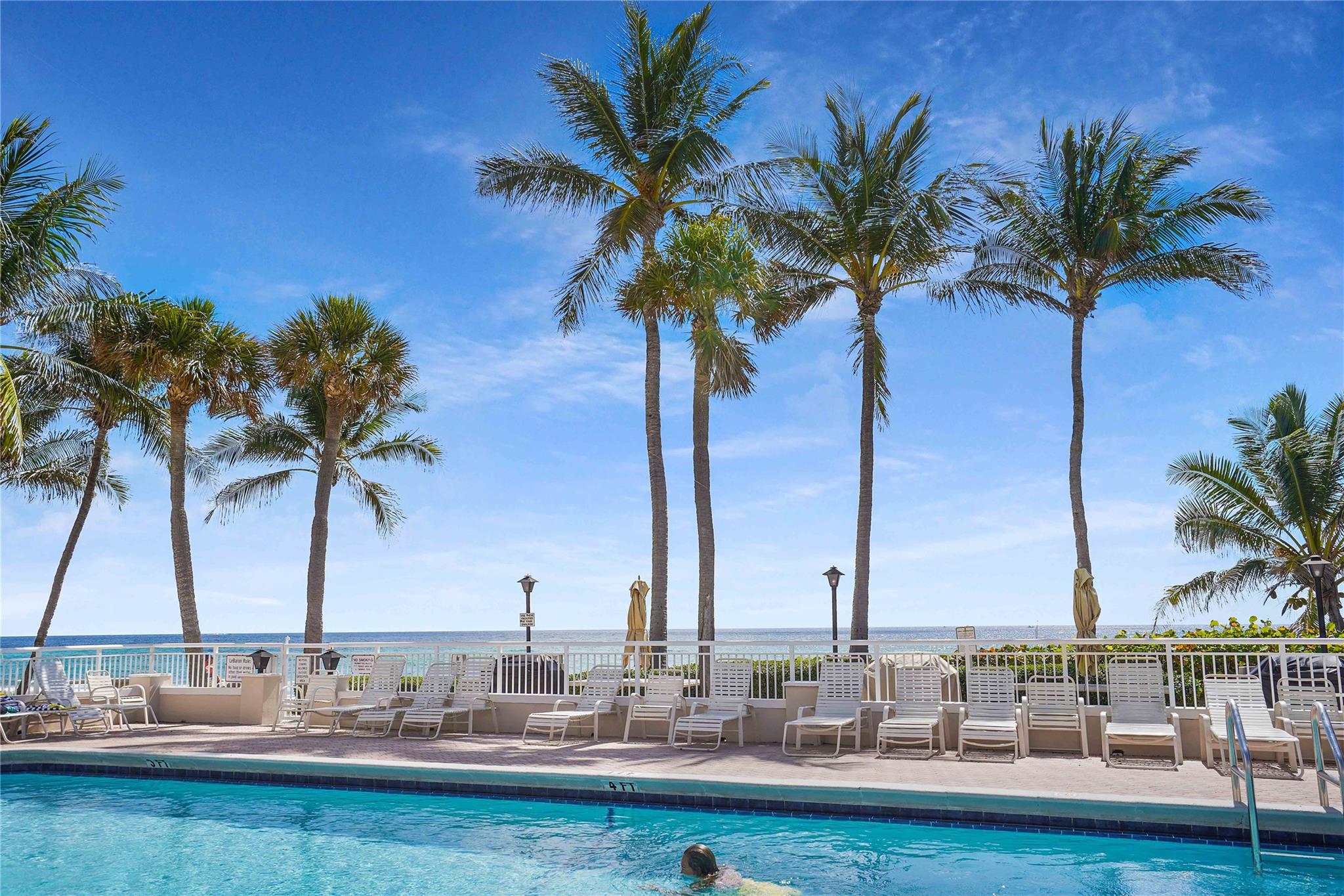 HILLSBORO LE BARON - Residential