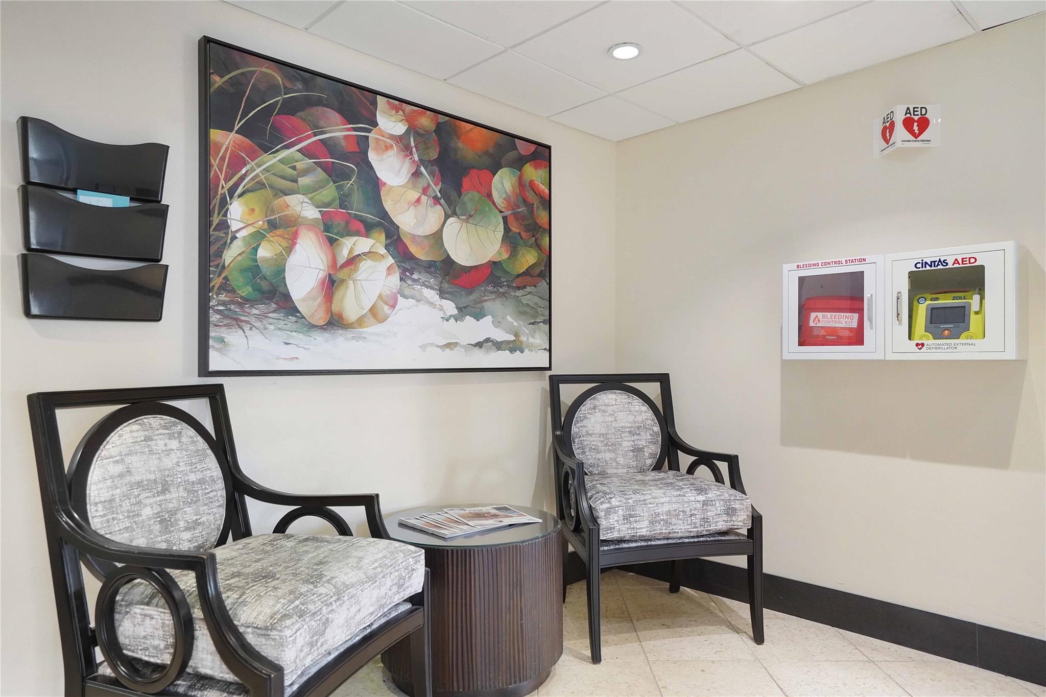 HILLSBORO LE BARON - Residential