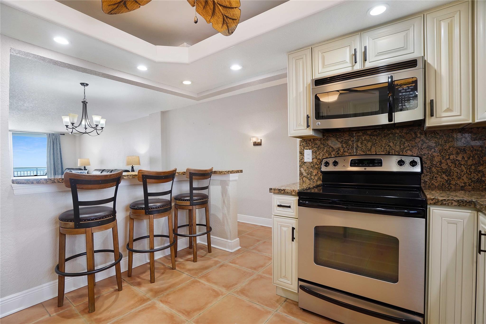 HILLSBORO LE BARON - Residential