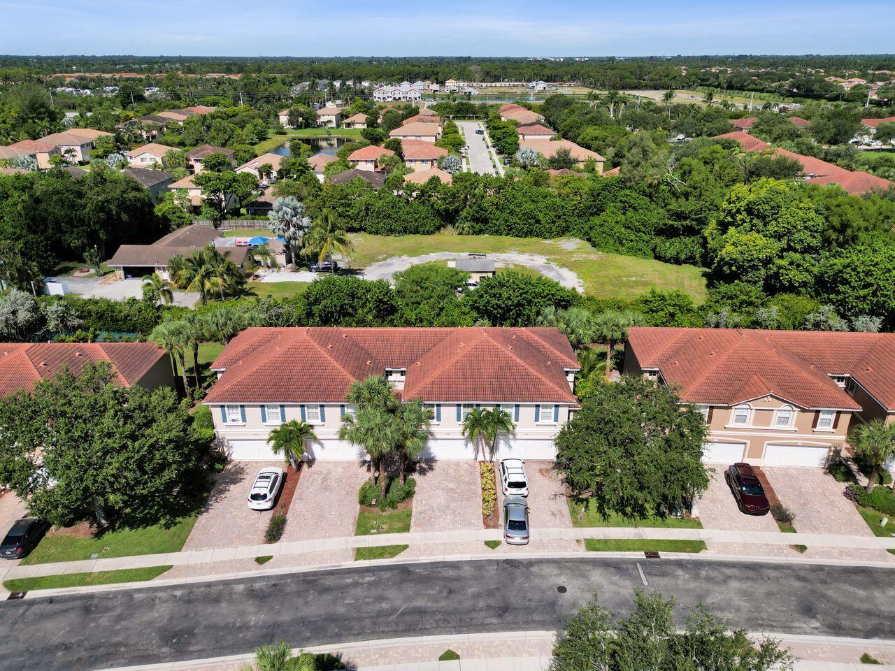 4603 Cohune Palm Court