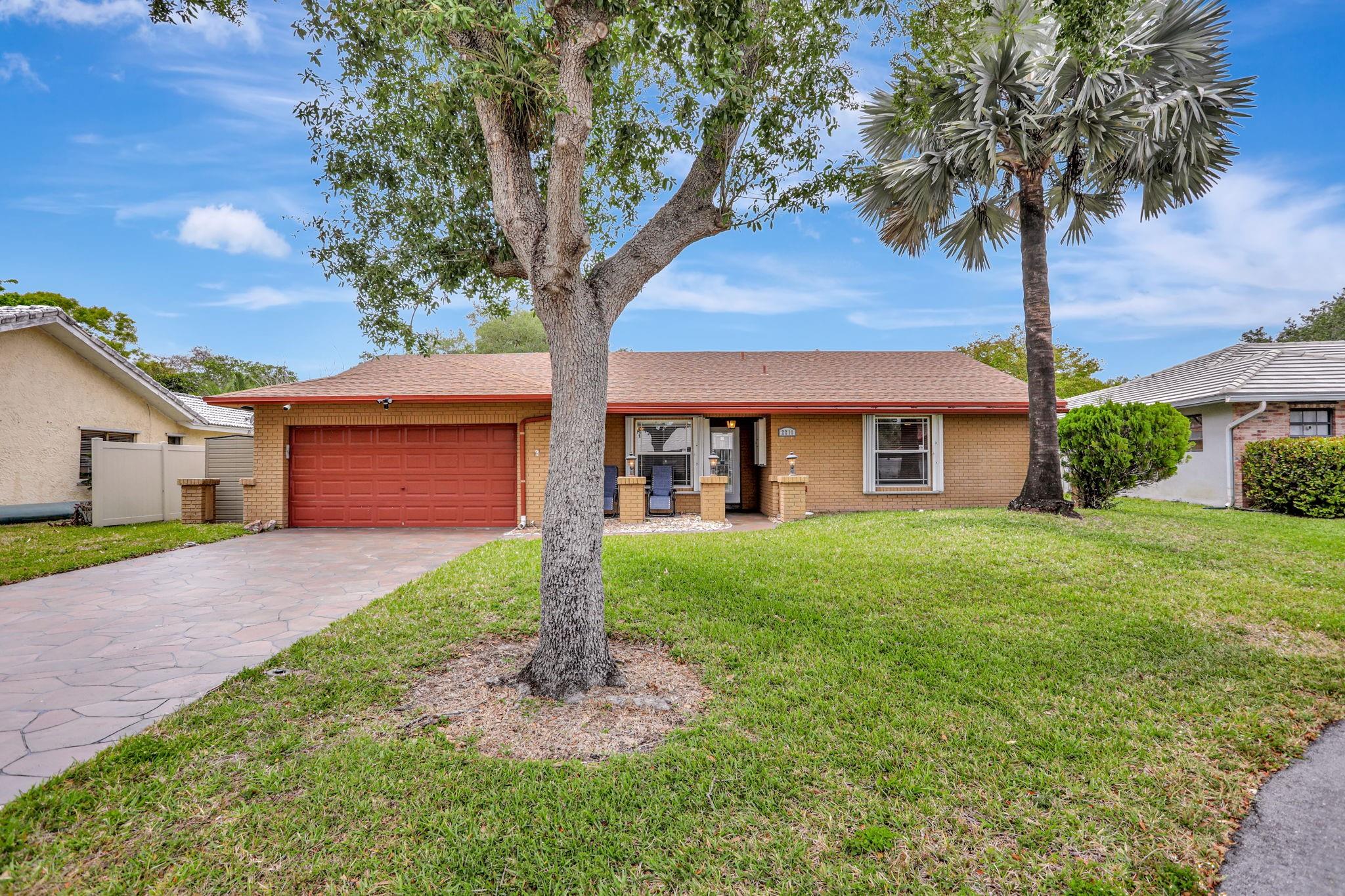 2211 NW 41st Ter