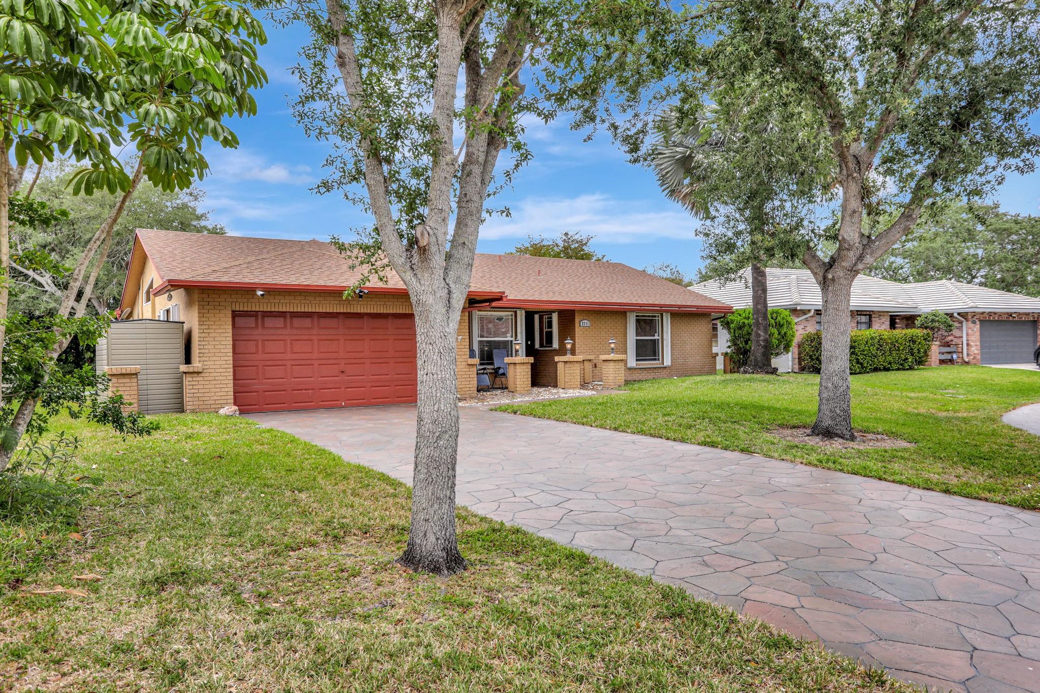 2211 NW 41st Ter
