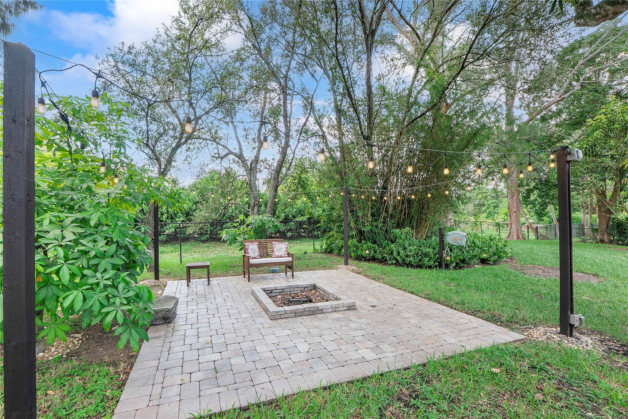 Pine Tree Estates - Residential