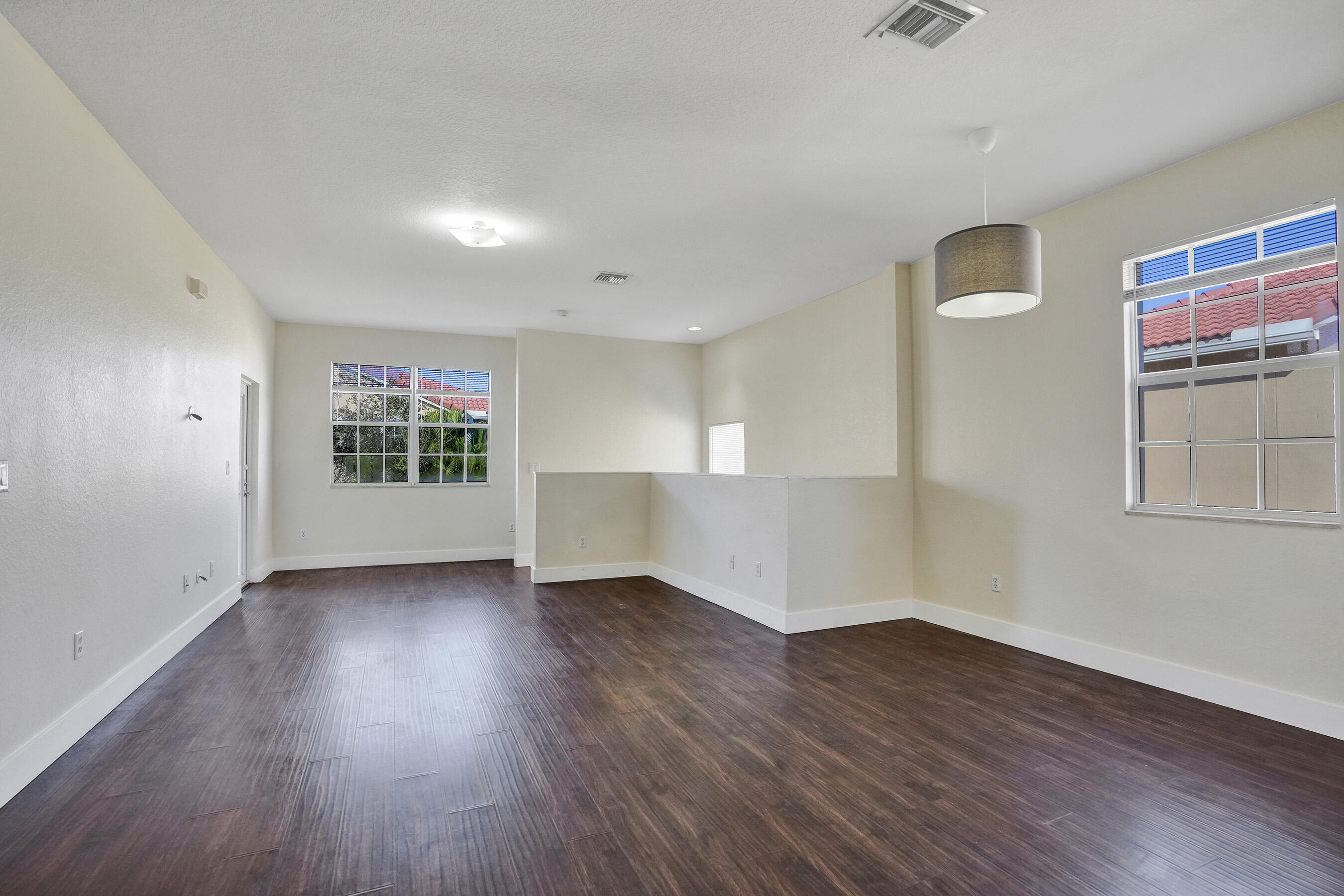 HAMPTON HILLS - Residential Lease