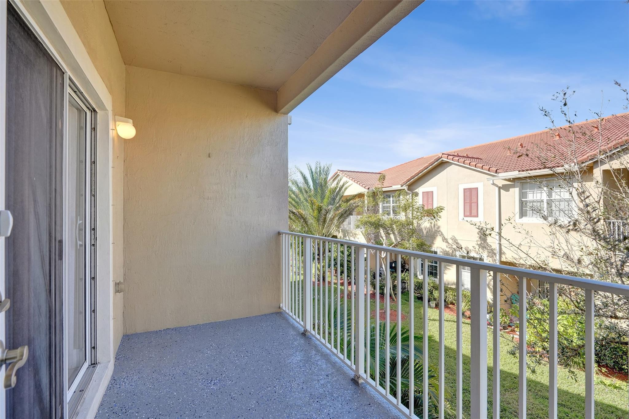 HAMPTON HILLS - Residential Lease