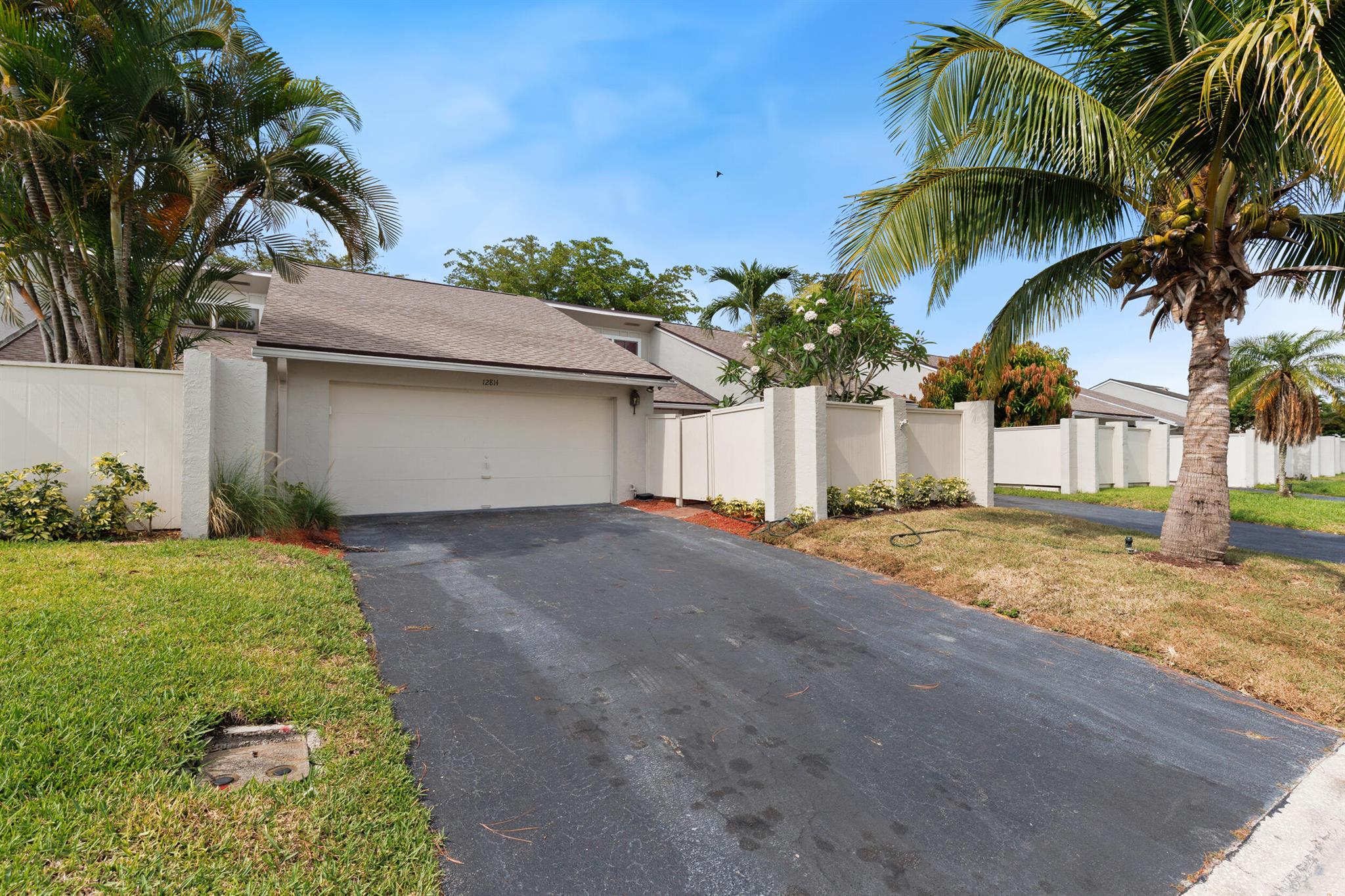 12814 Spinnaker Lane
