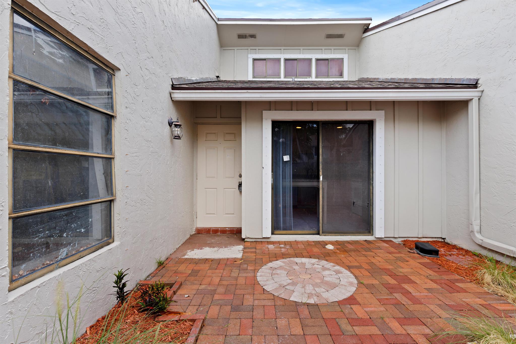 12814 Spinnaker Lane