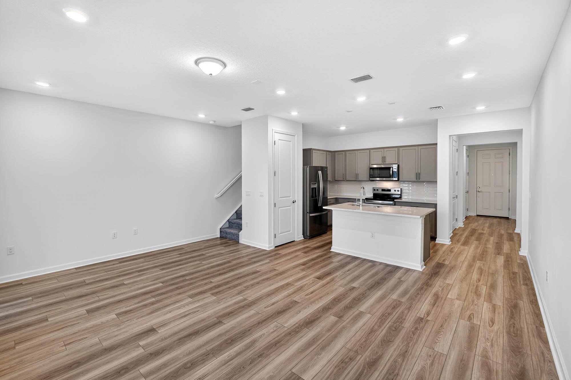 CAMELLIA 95 RIVERSIDE PUD - Residential Lease