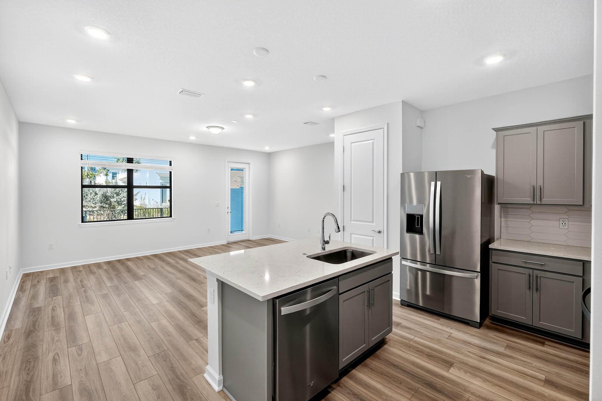 CAMELLIA 95 RIVERSIDE PUD - Residential Lease