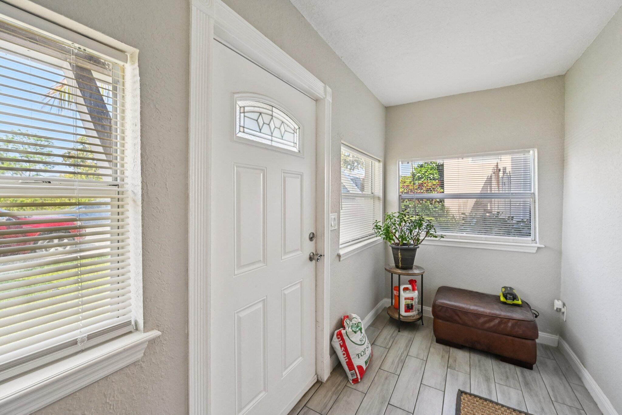 924 MCINTOSH Street, West Palm Beach, FL, 33405/$545,000 4 924 MCINTOSH Street