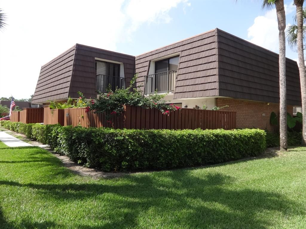 Photo of 1931 19th Court, Jupiter, FL 33477 (MLS # R10744619)