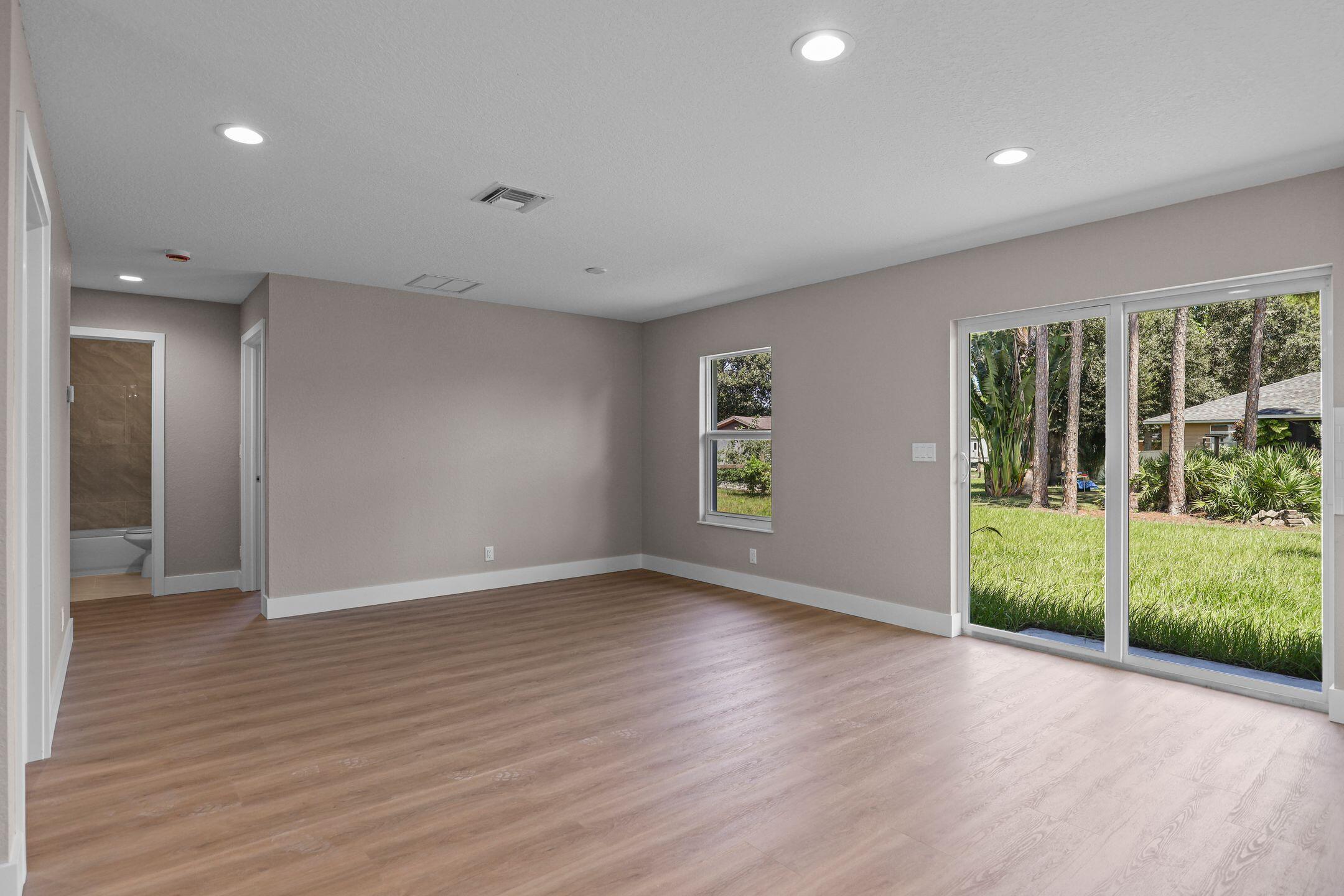 INDIAN RIVER ESTATES UNIT - Residential Lease