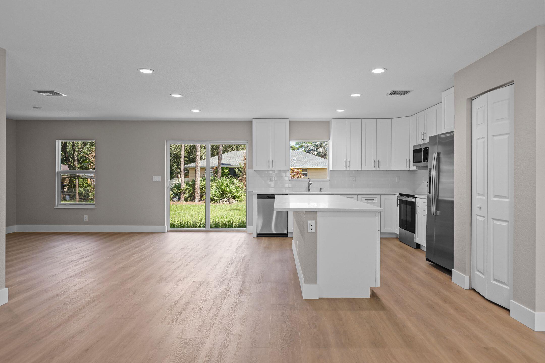 INDIAN RIVER ESTATES UNIT - Residential Lease