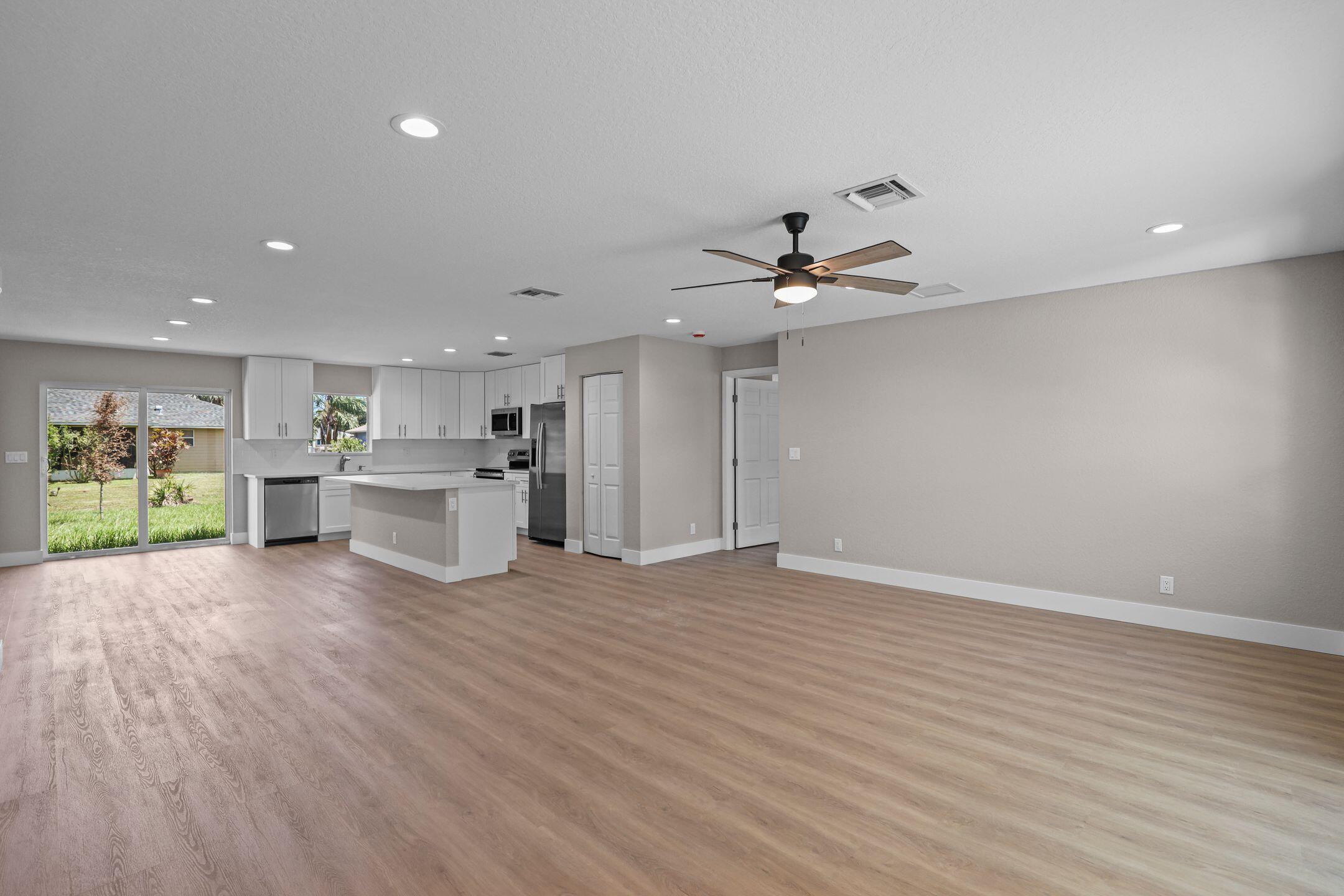 INDIAN RIVER ESTATES UNIT - Residential Lease