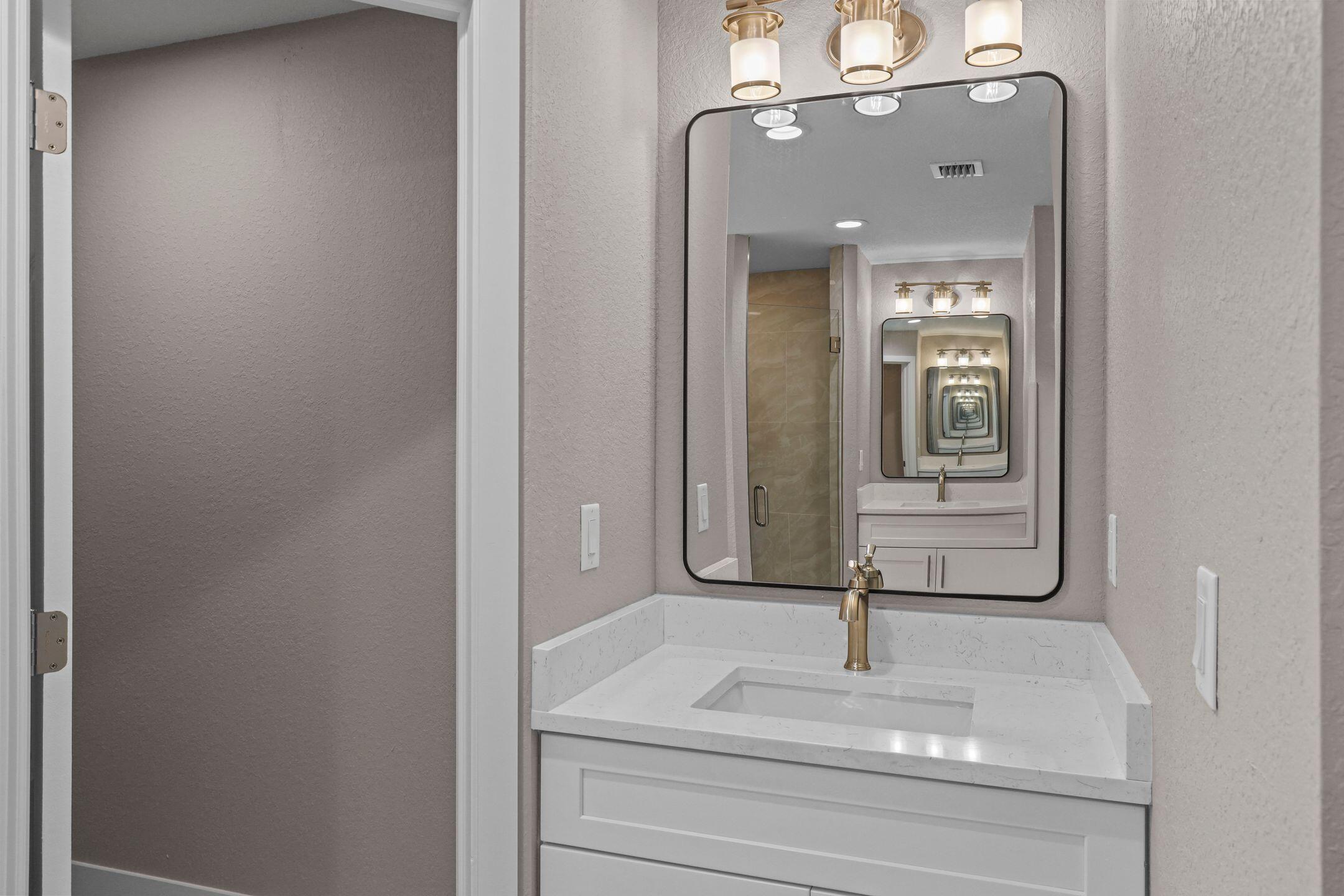 INDIAN RIVER ESTATES UNIT - Residential Lease