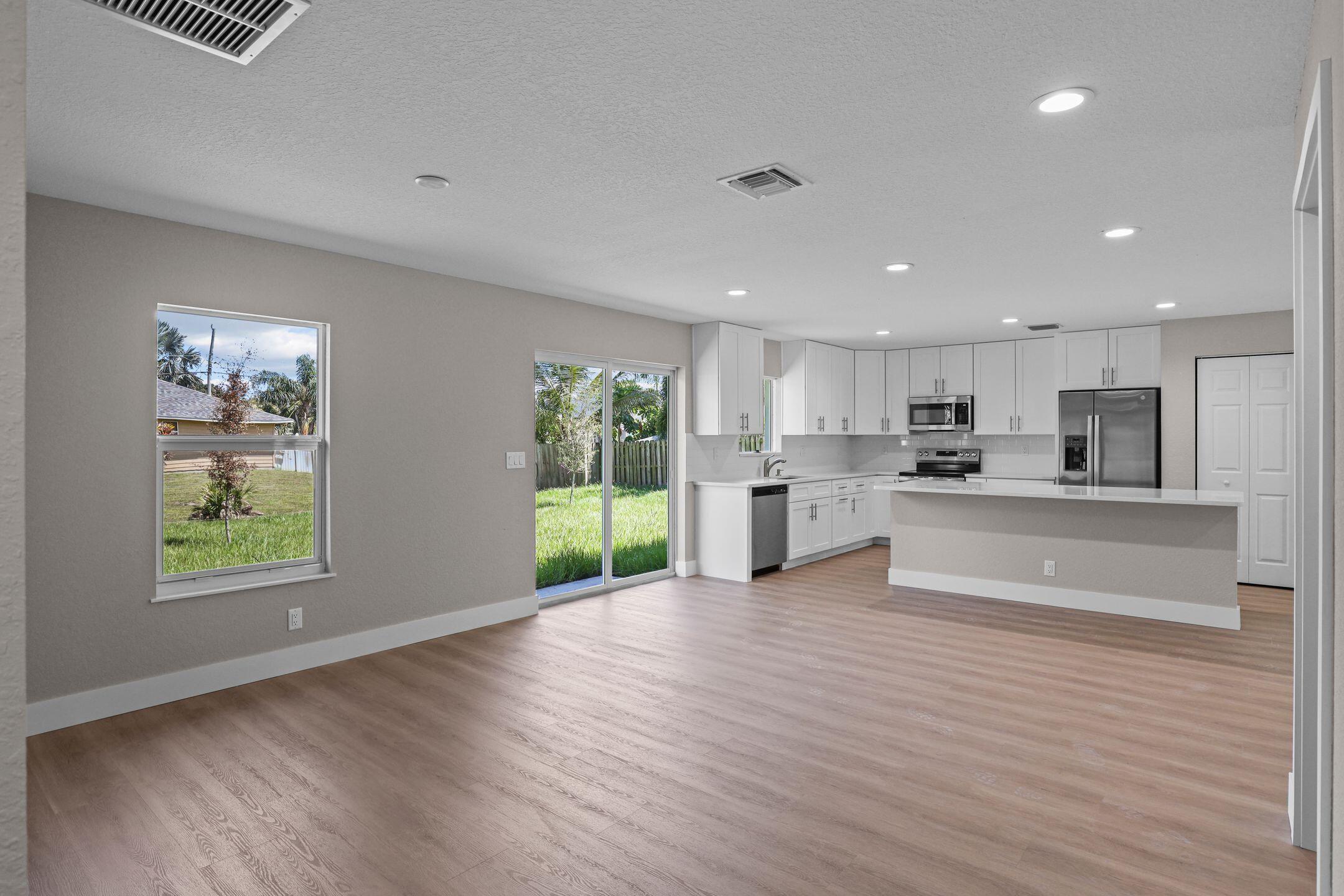 INDIAN RIVER ESTATES UNIT - Residential Lease