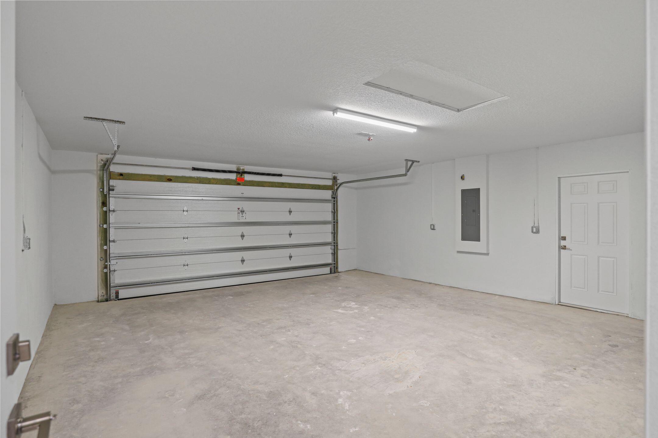 INDIAN RIVER ESTATES UNIT - Residential Lease