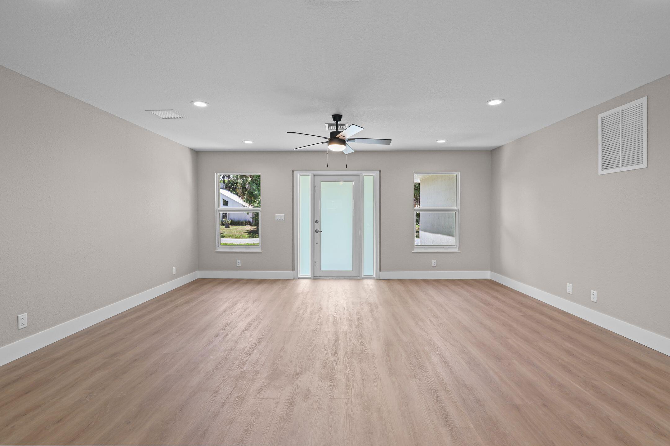 INDIAN RIVER ESTATES UNIT - Residential Lease