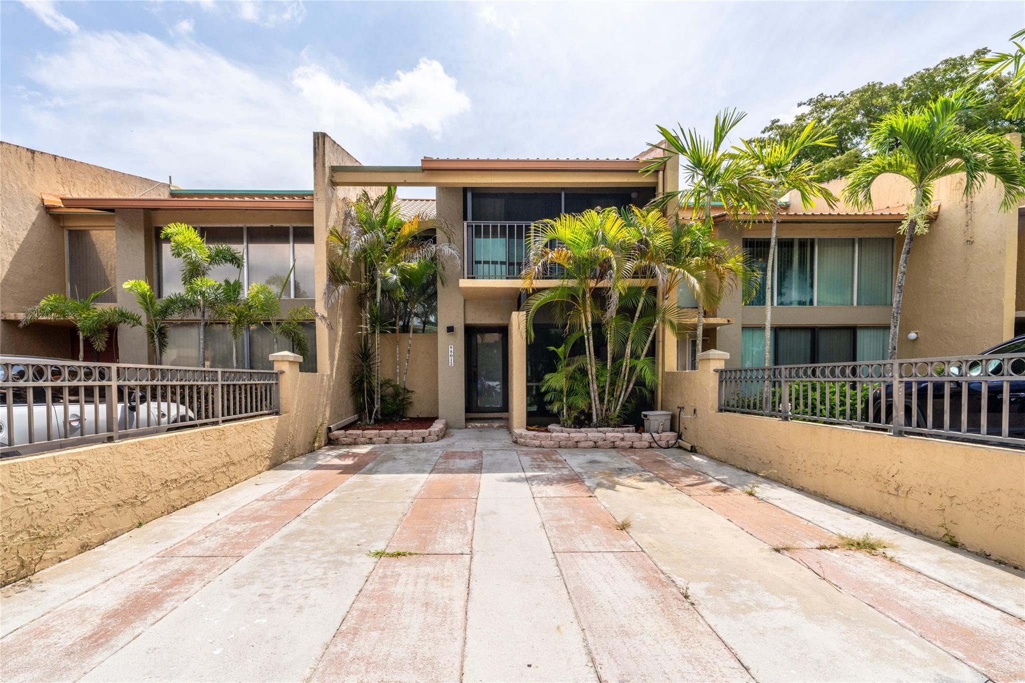 8801 GATEHOUSE RD 5