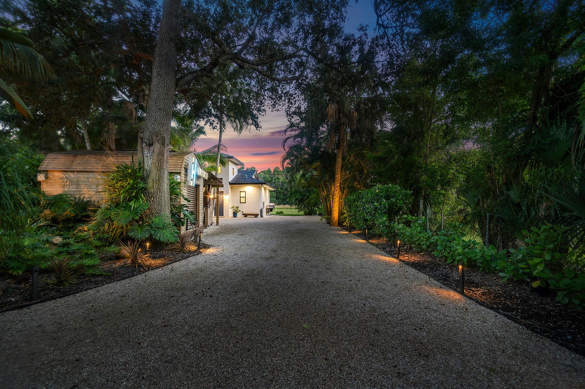 PINEWOOD EAST OF WELLINGT - Residential
