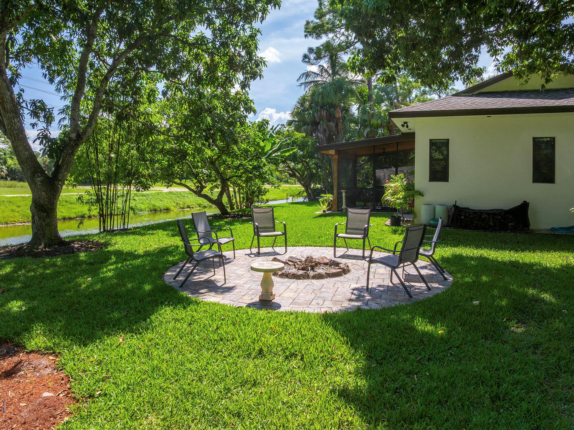 PINEWOOD EAST OF WELLINGT - Residential