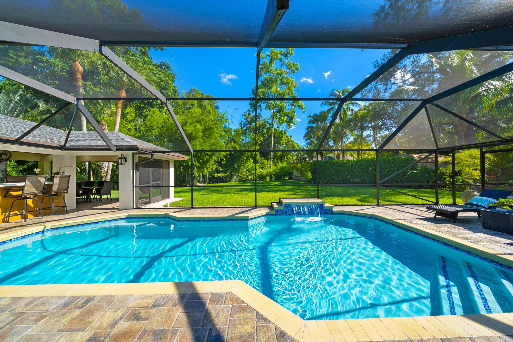 PINEWOOD EAST OF WELLINGT - Residential