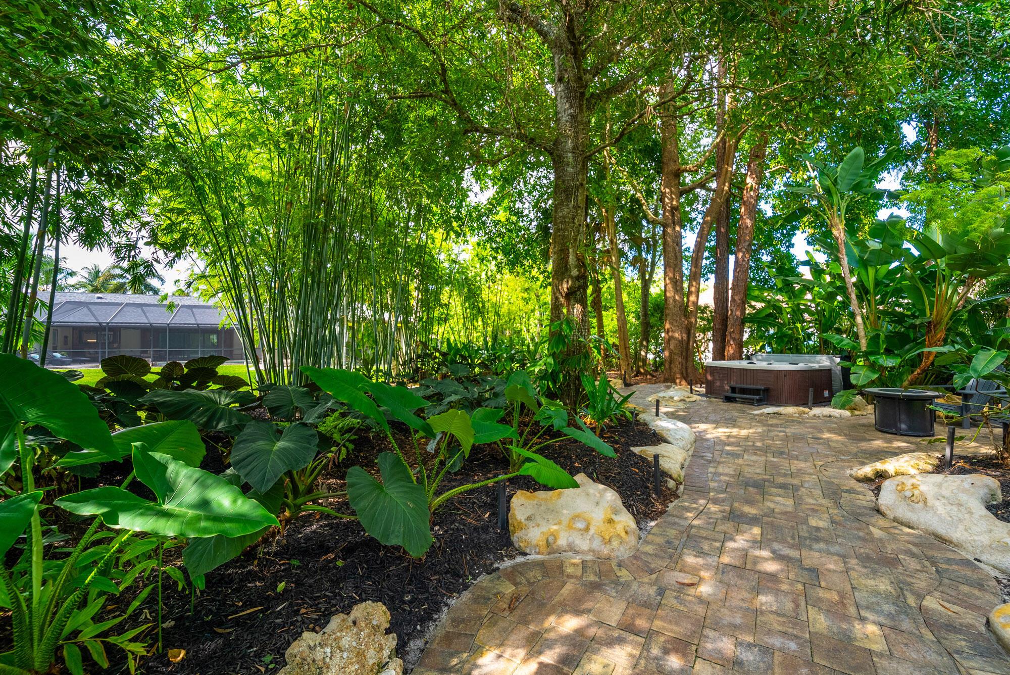 PINEWOOD EAST OF WELLINGT - Residential