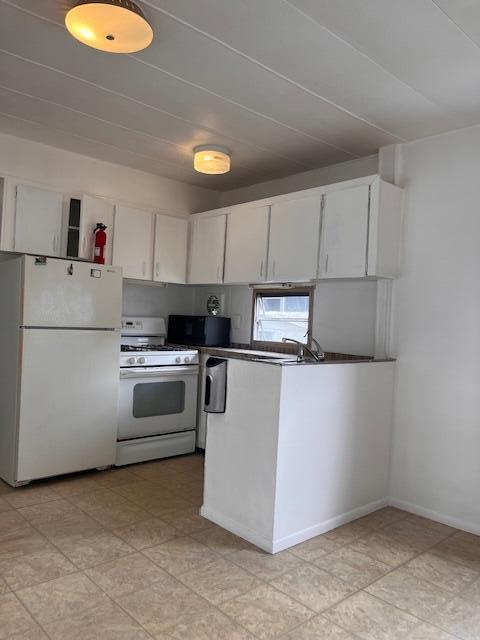 PARRY TRAILER VILLAGE - Residential