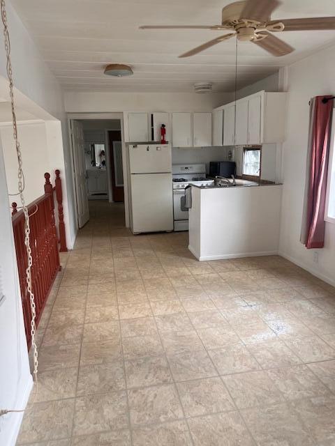 PARRY TRAILER VILLAGE - Residential