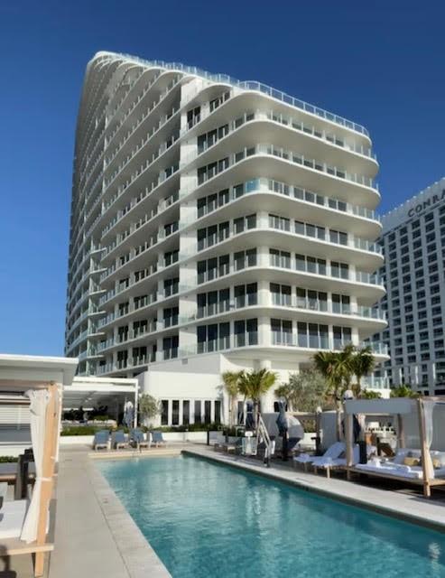 Four Seasons - Residential